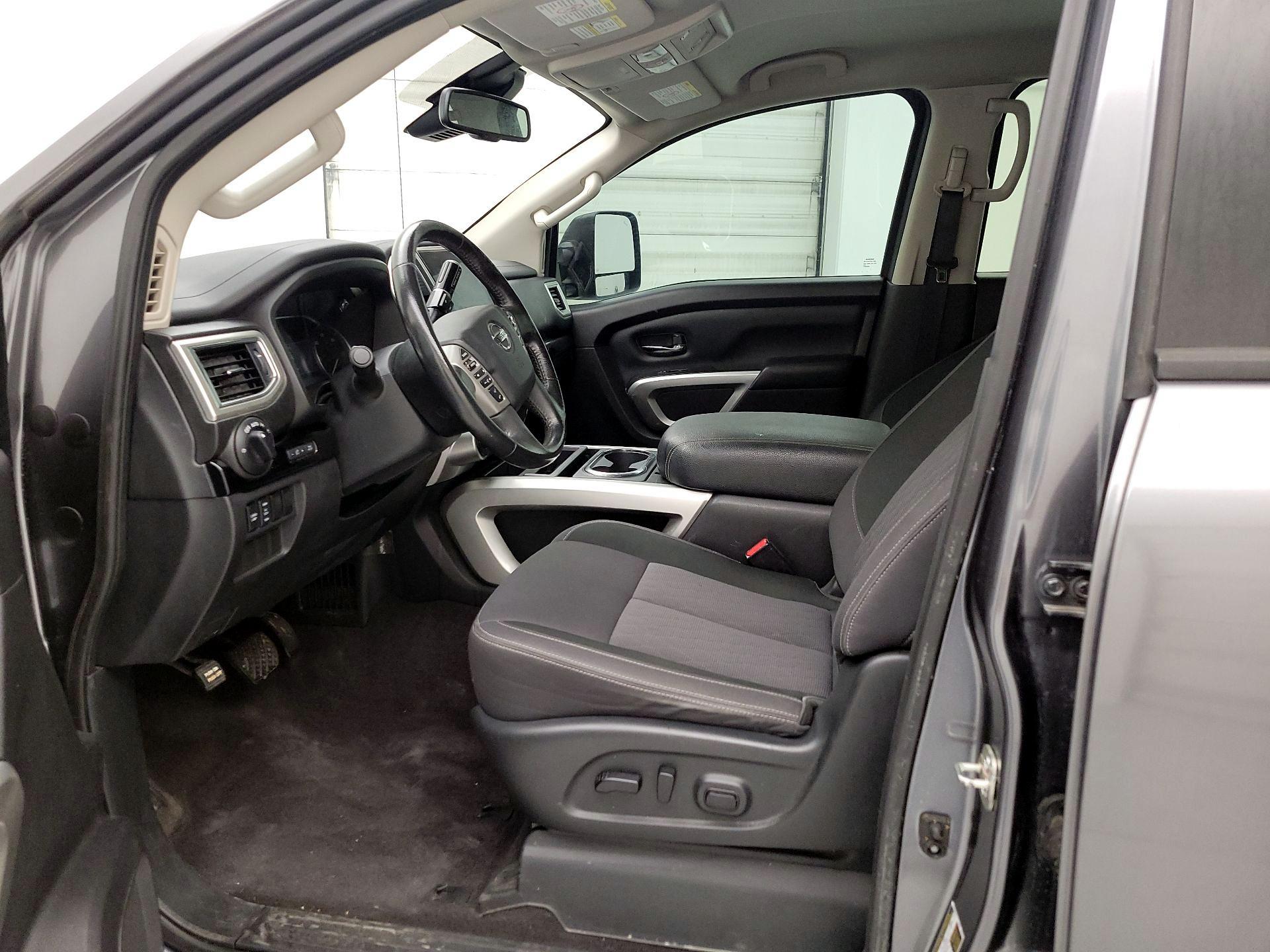 Thumbnail: 2021 Nissan Titan - 11