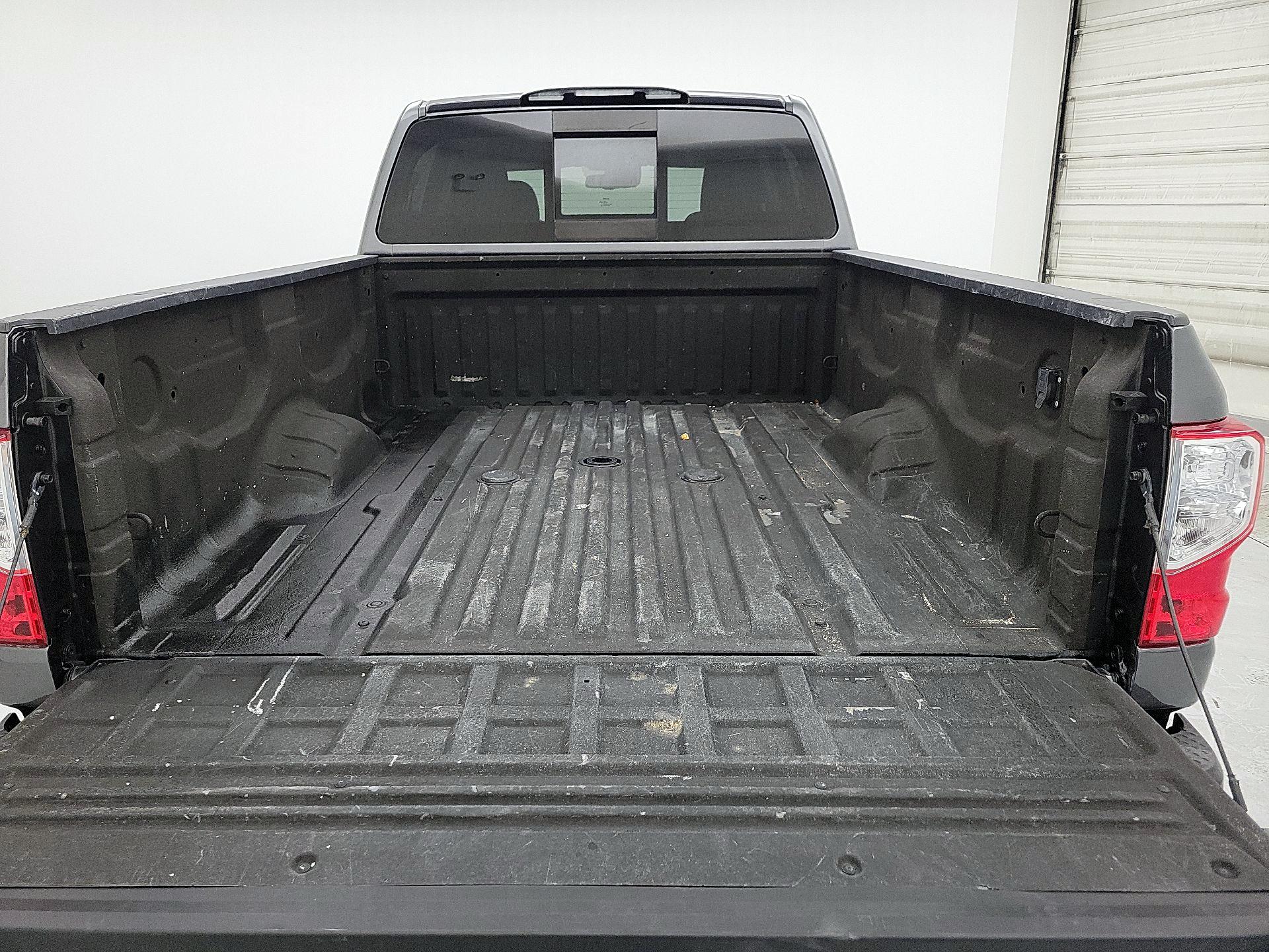 Thumbnail: 2021 Nissan Titan - 19