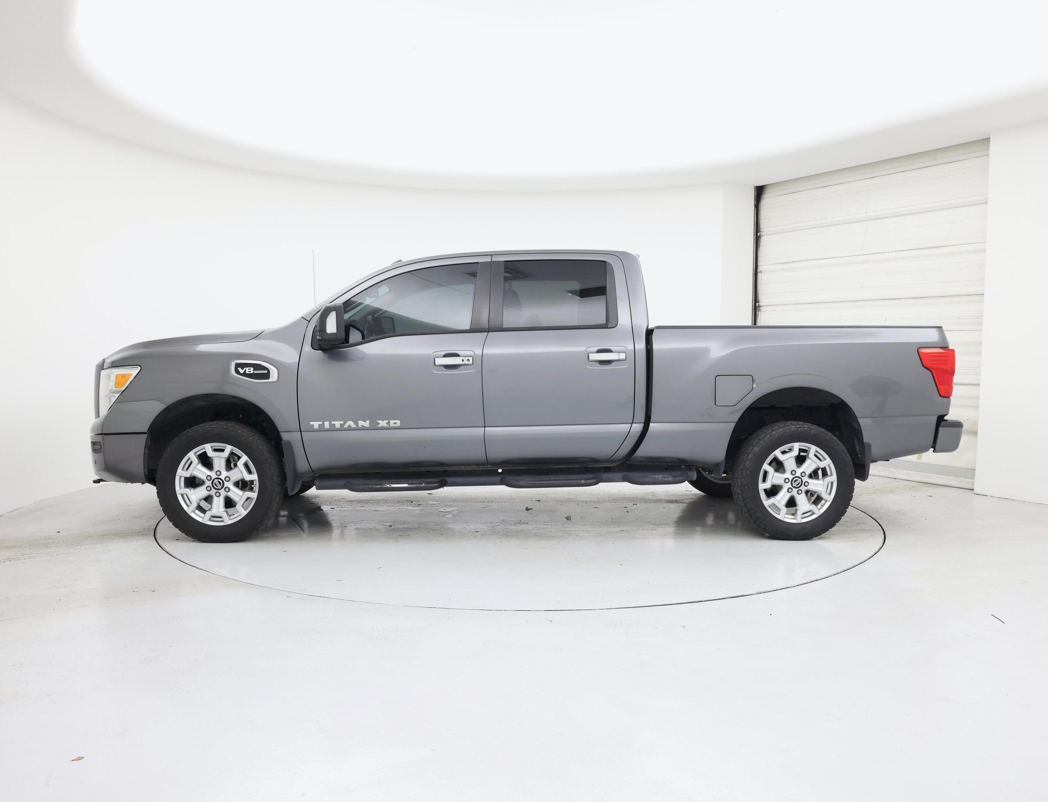 Thumbnail: 2021 Nissan Titan - 3