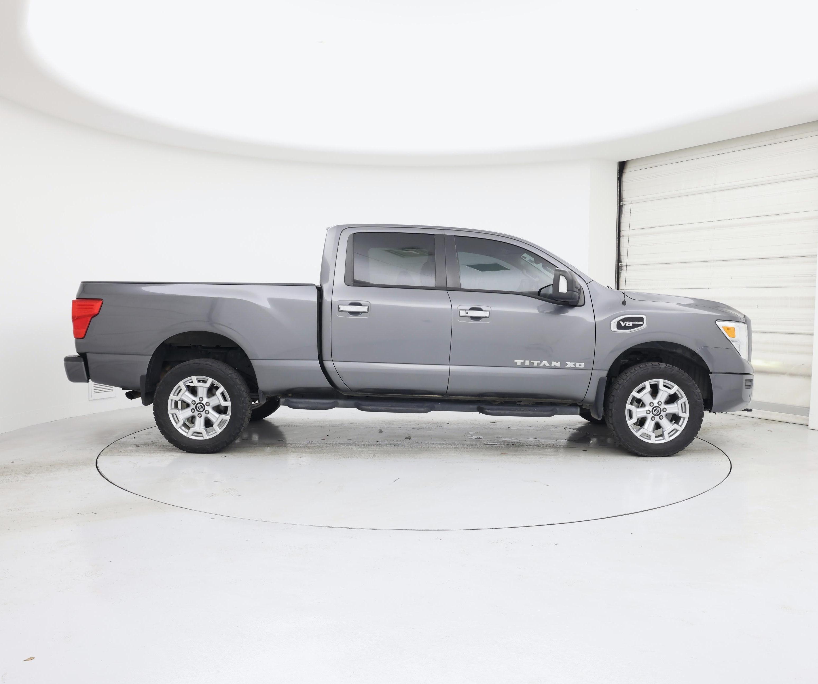 Thumbnail: 2021 Nissan Titan - 7