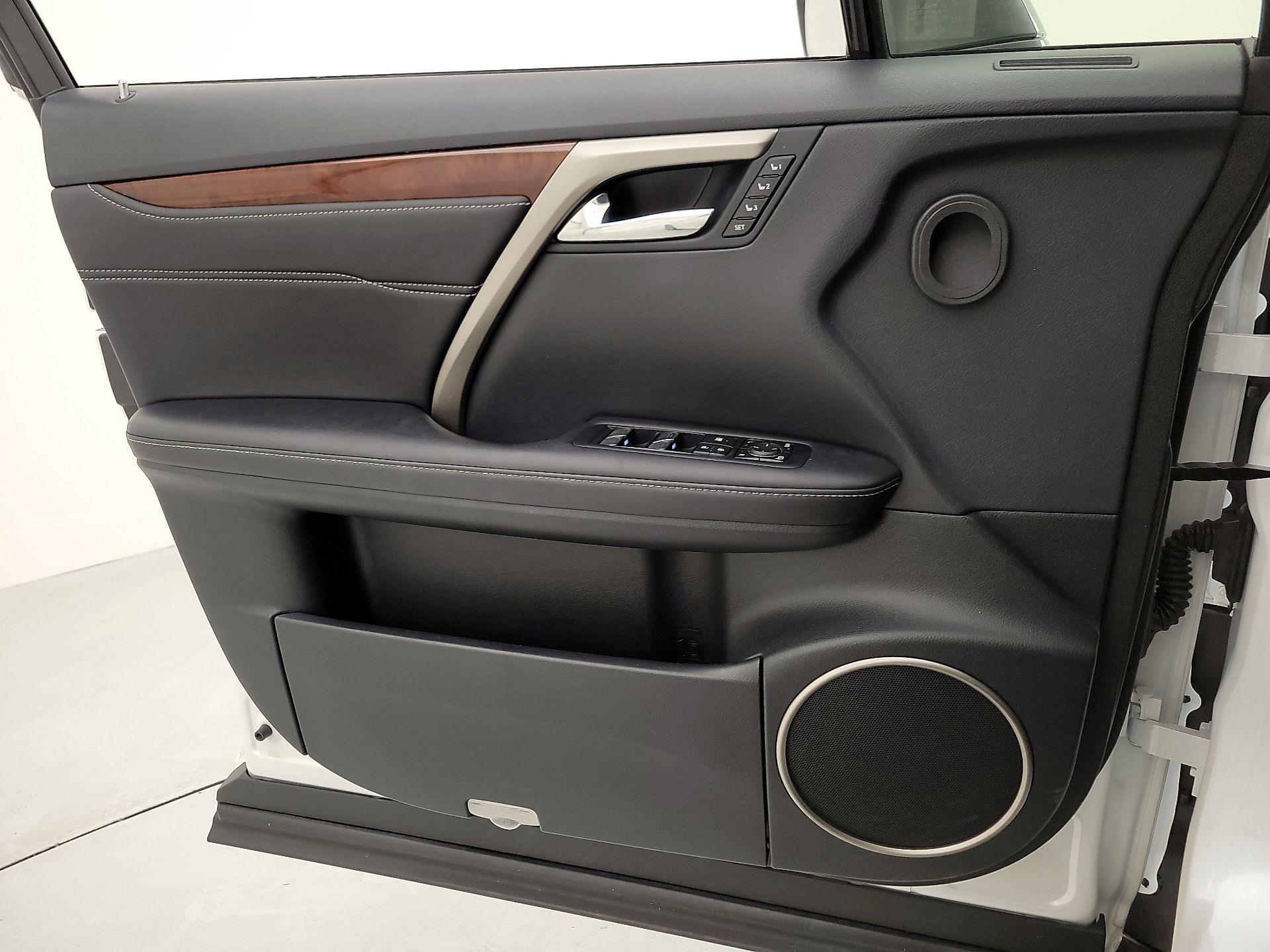 Thumbnail: 2019 Lexus RX - 12