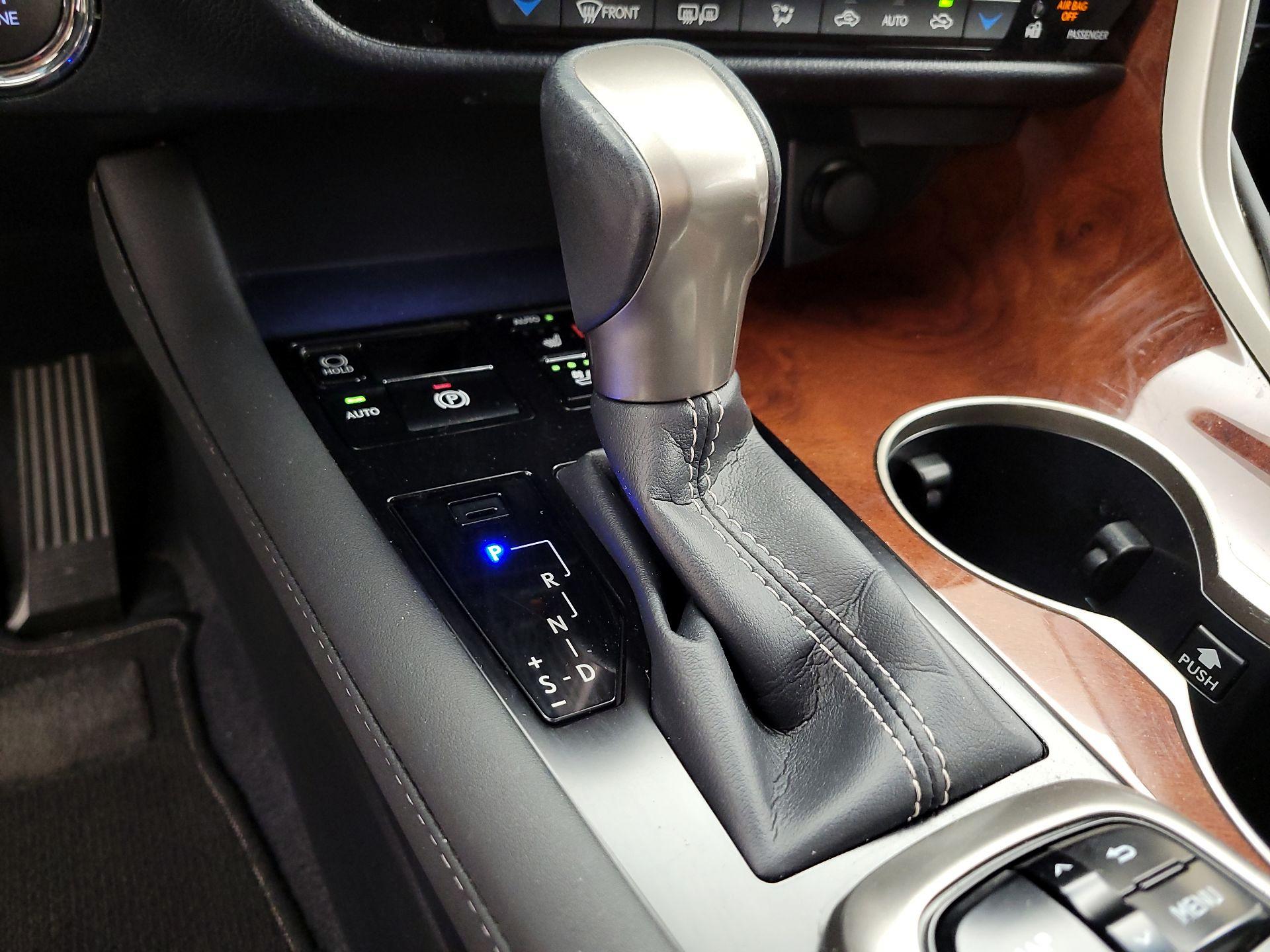 Thumbnail: 2019 Lexus RX - 18