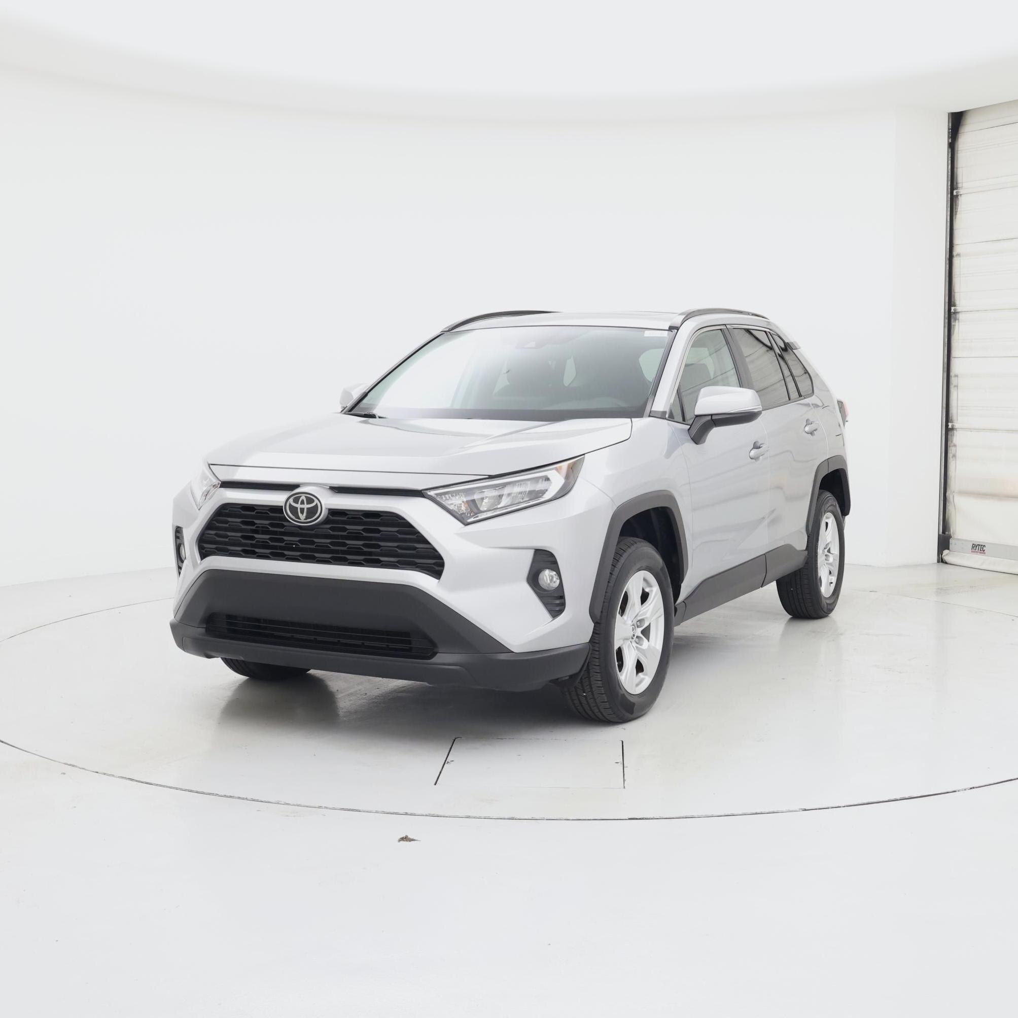Thumbnail: 2019 Toyota RAV4 - 4
