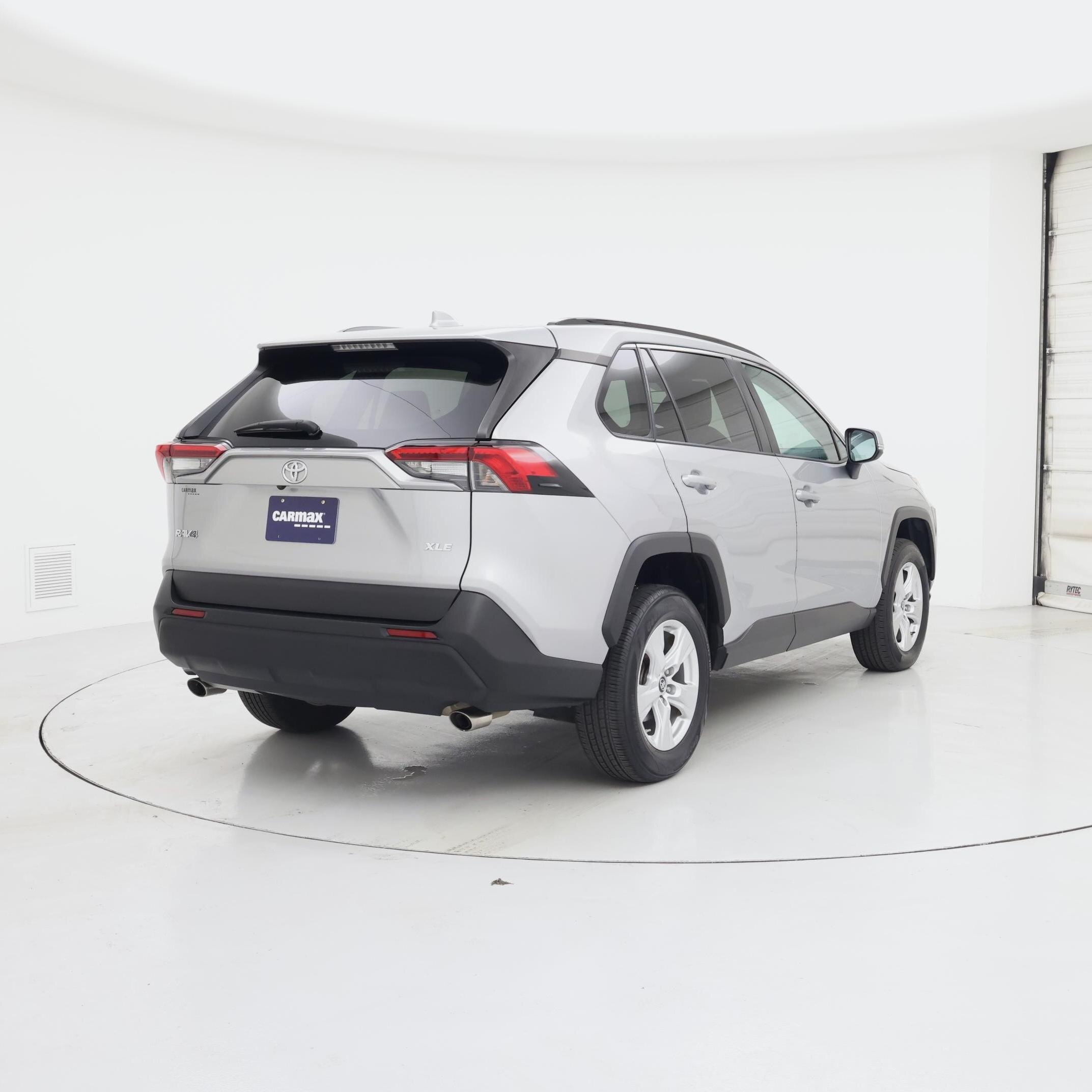Thumbnail: 2019 Toyota RAV4 - 8