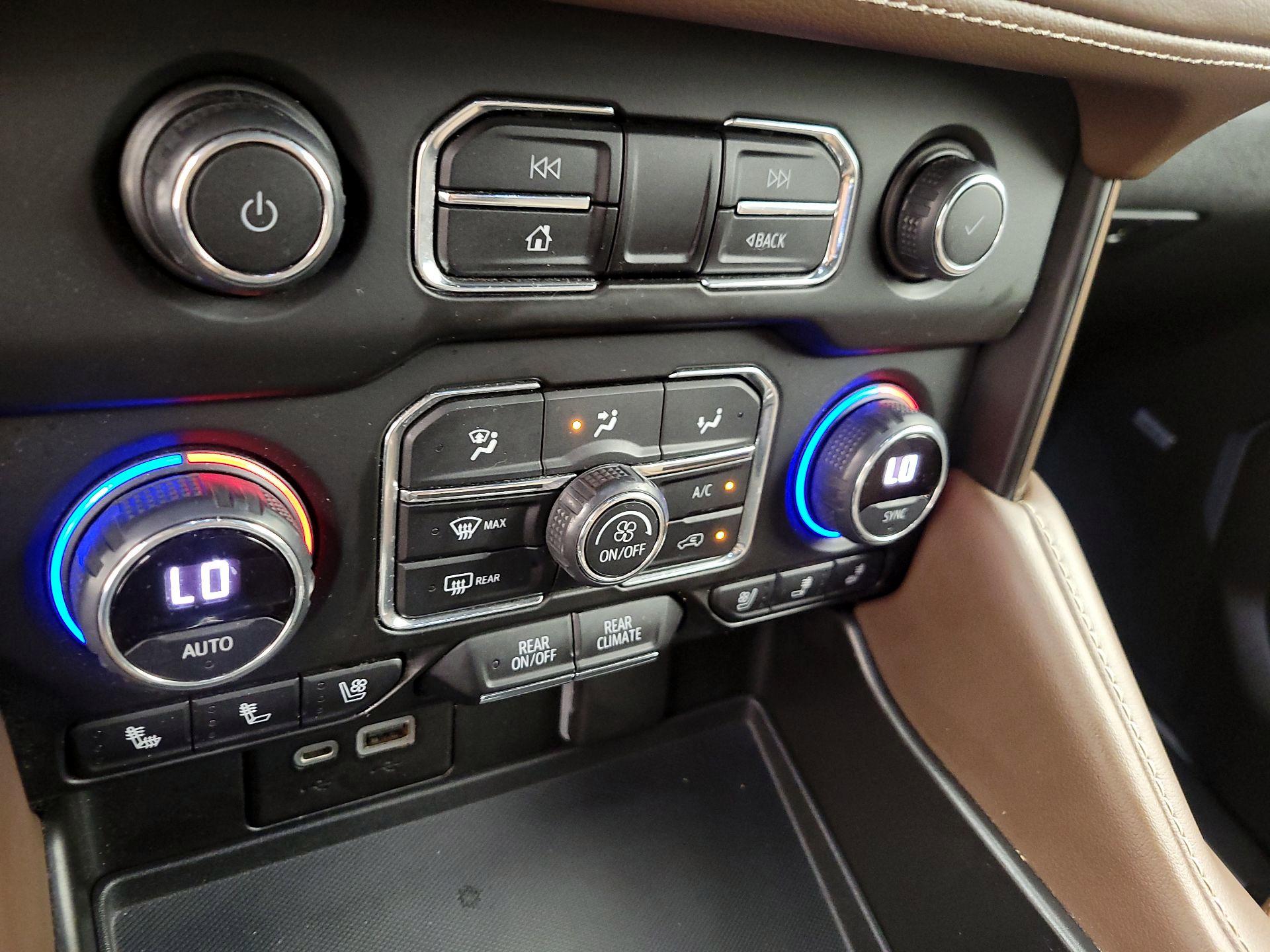 Thumbnail: 2022 Chevrolet Tahoe - 14