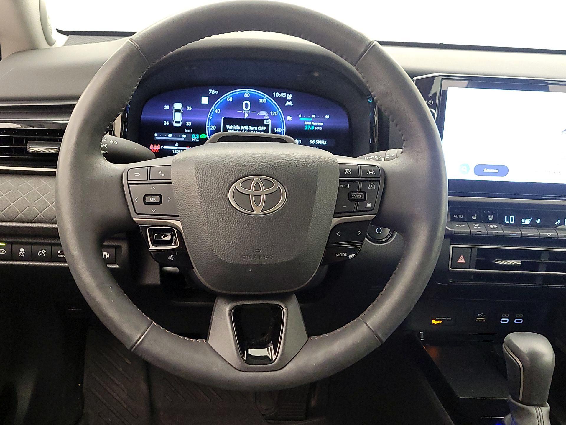 Thumbnail: 2025 Toyota Camry - 10