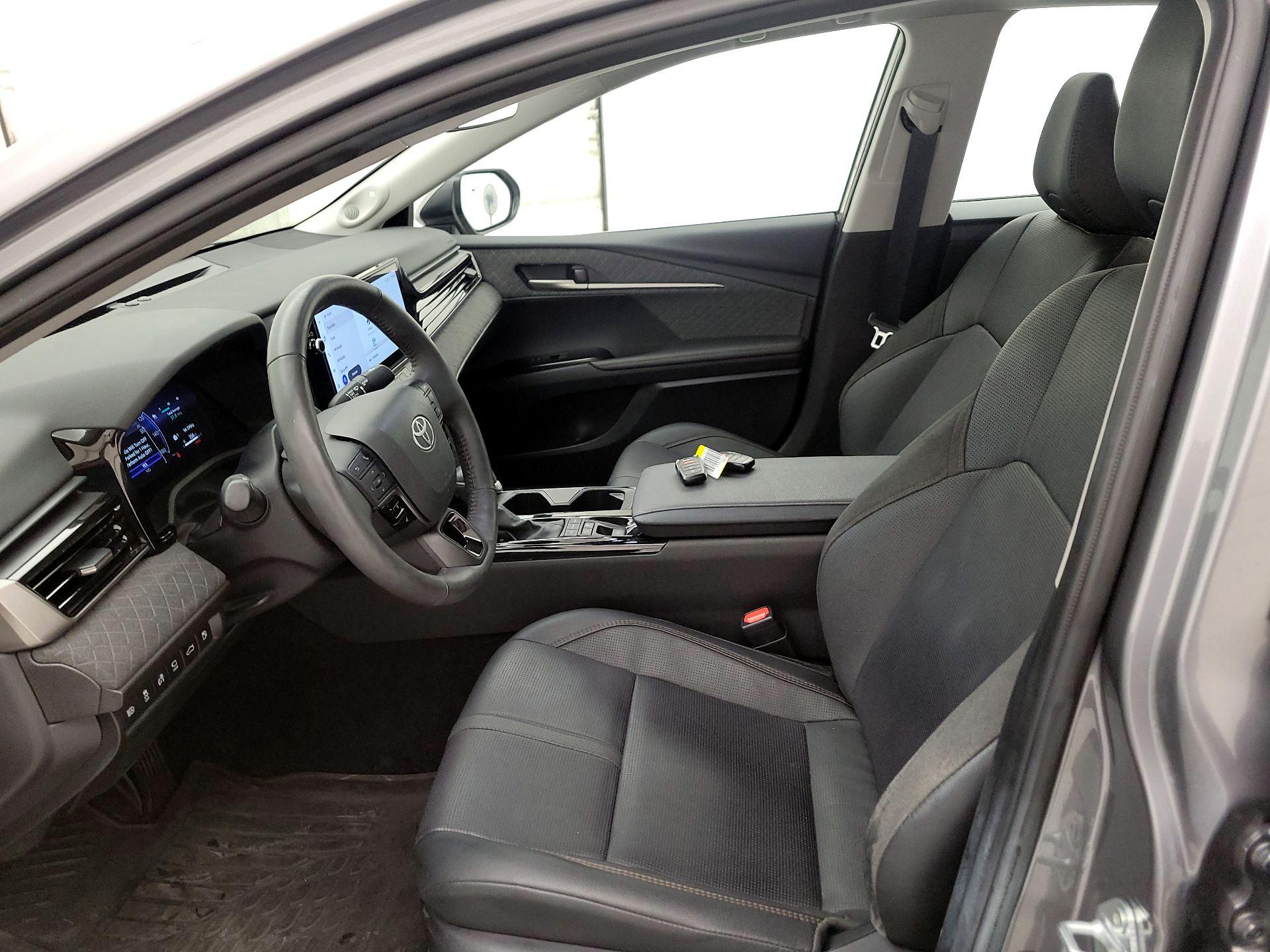 Thumbnail: 2025 Toyota Camry - 11