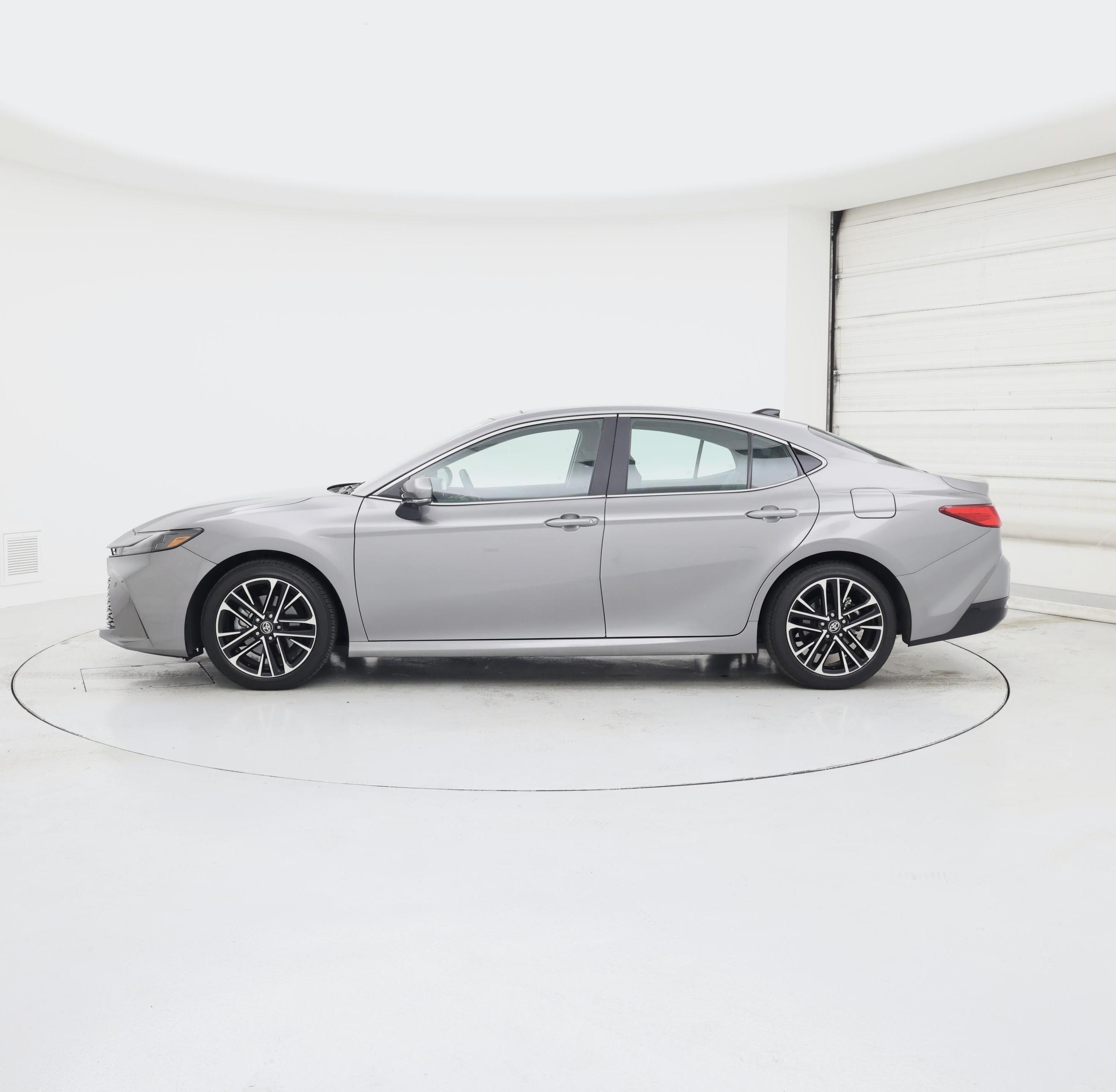 Thumbnail: 2025 Toyota Camry - 3