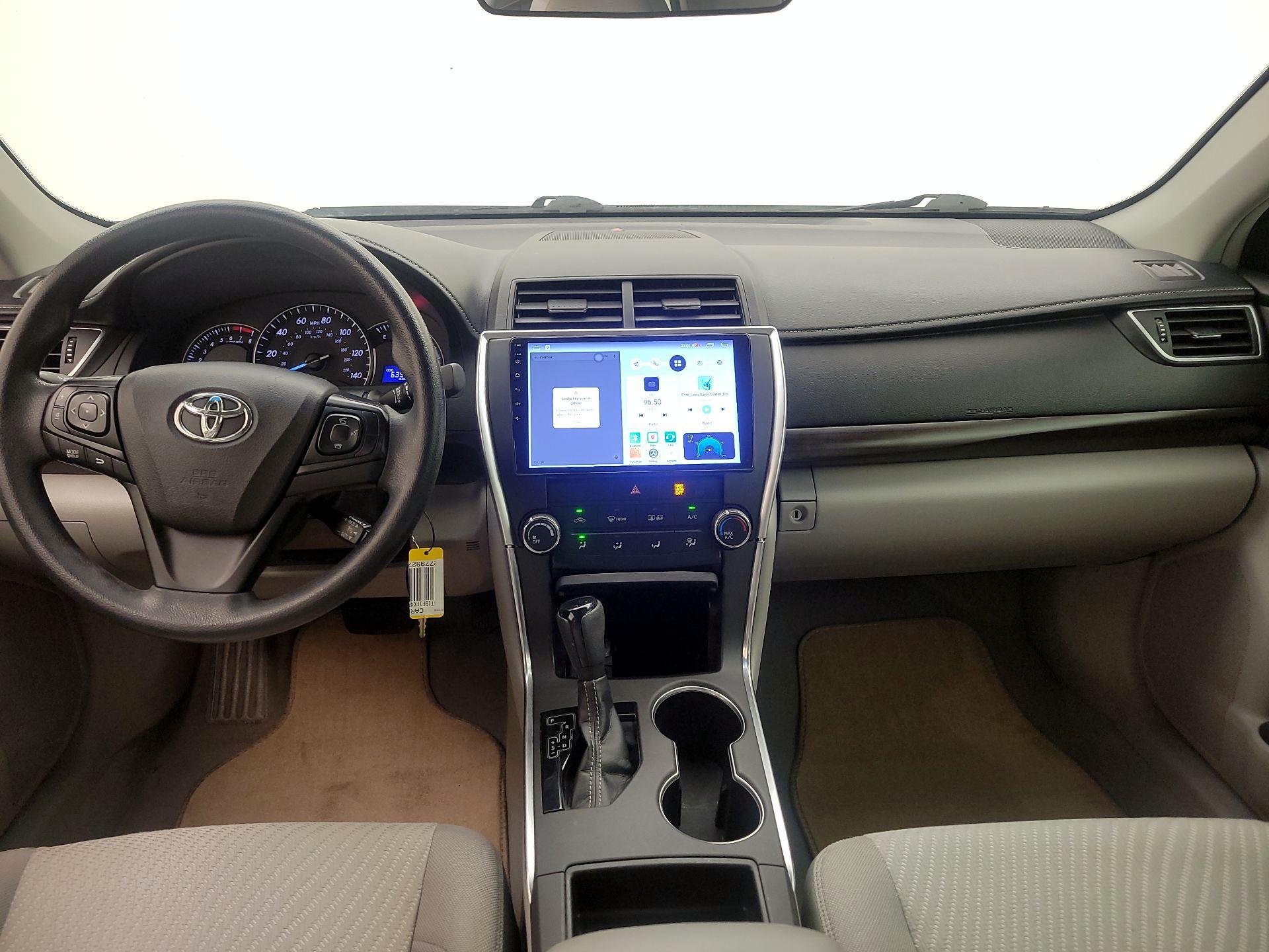 Thumbnail: 2015 Toyota Camry - 9