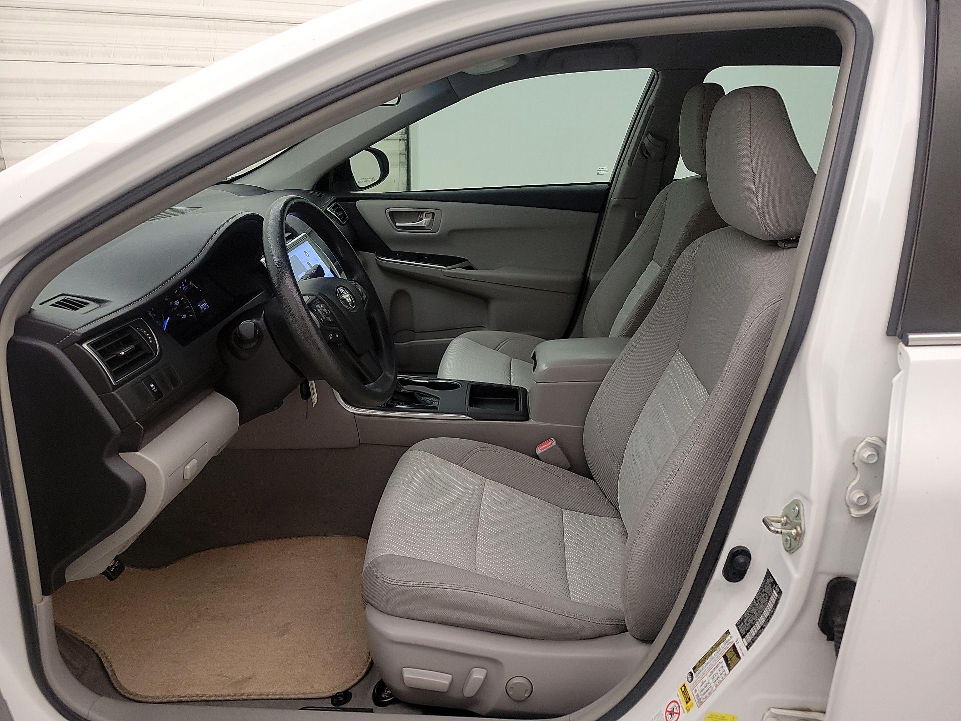 Thumbnail: 2015 Toyota Camry - 11