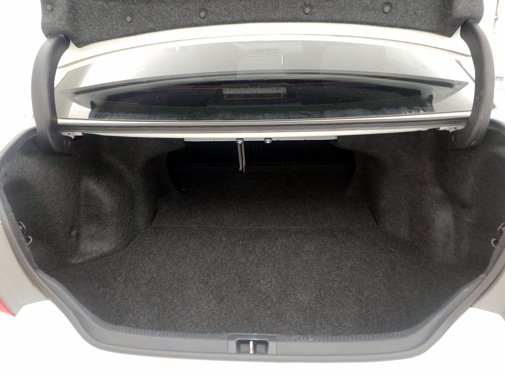 Thumbnail: 2015 Toyota Camry - 20