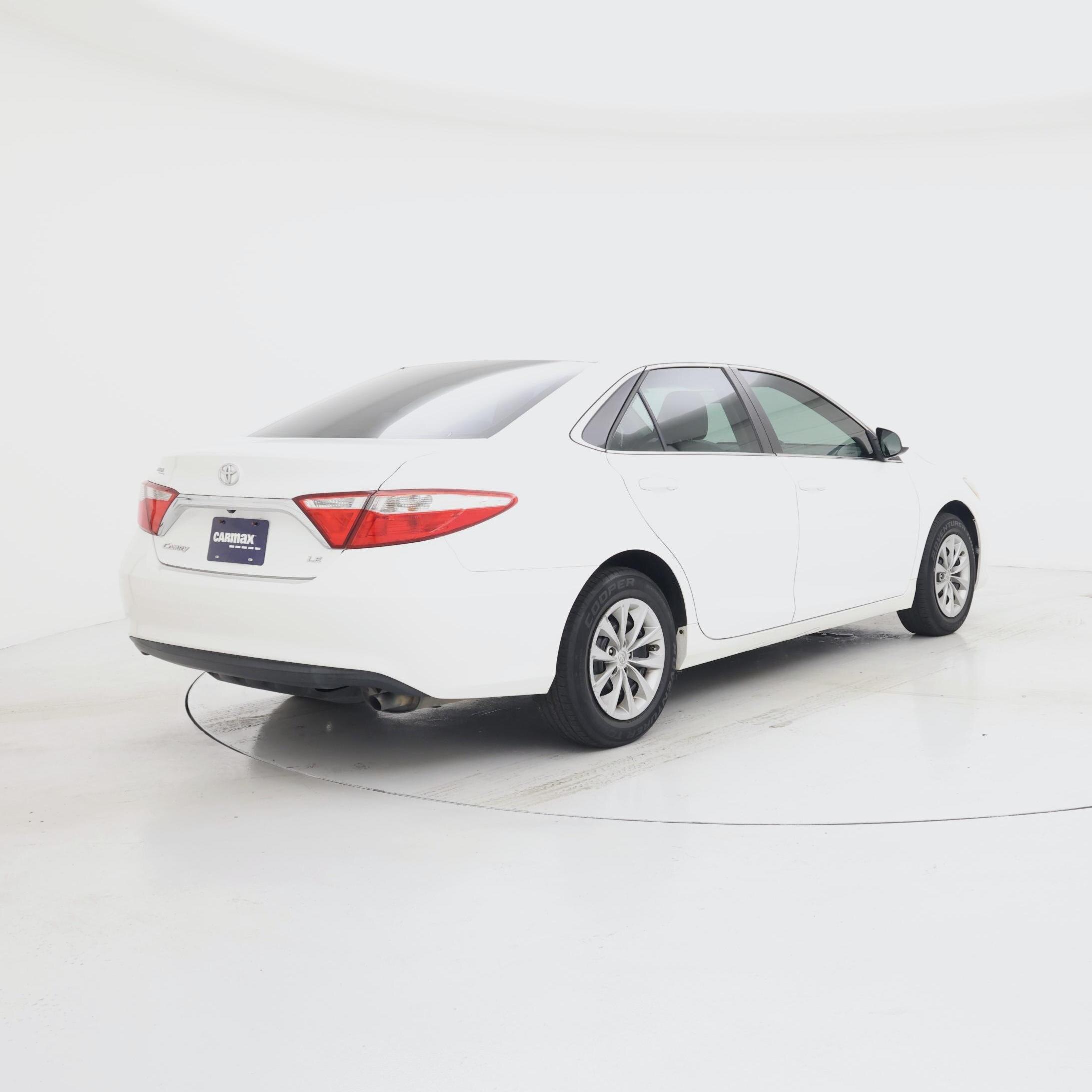 Thumbnail: 2015 Toyota Camry - 8