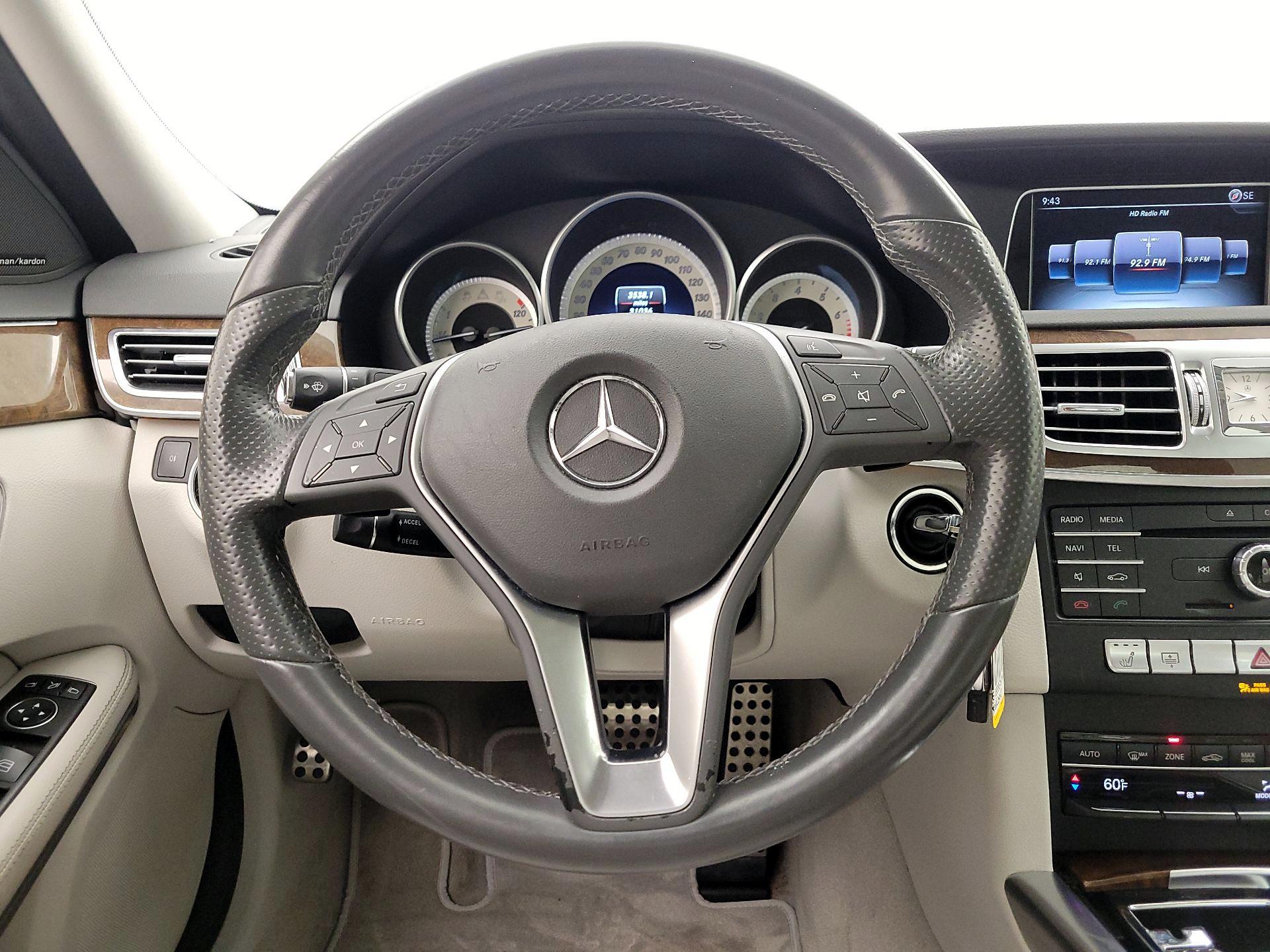 Thumbnail: 2016 Mercedes-Benz E-Class - 10