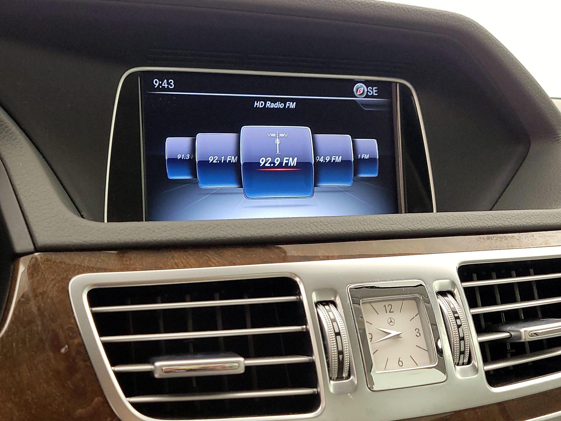 Thumbnail: 2016 Mercedes-Benz E-Class - 15