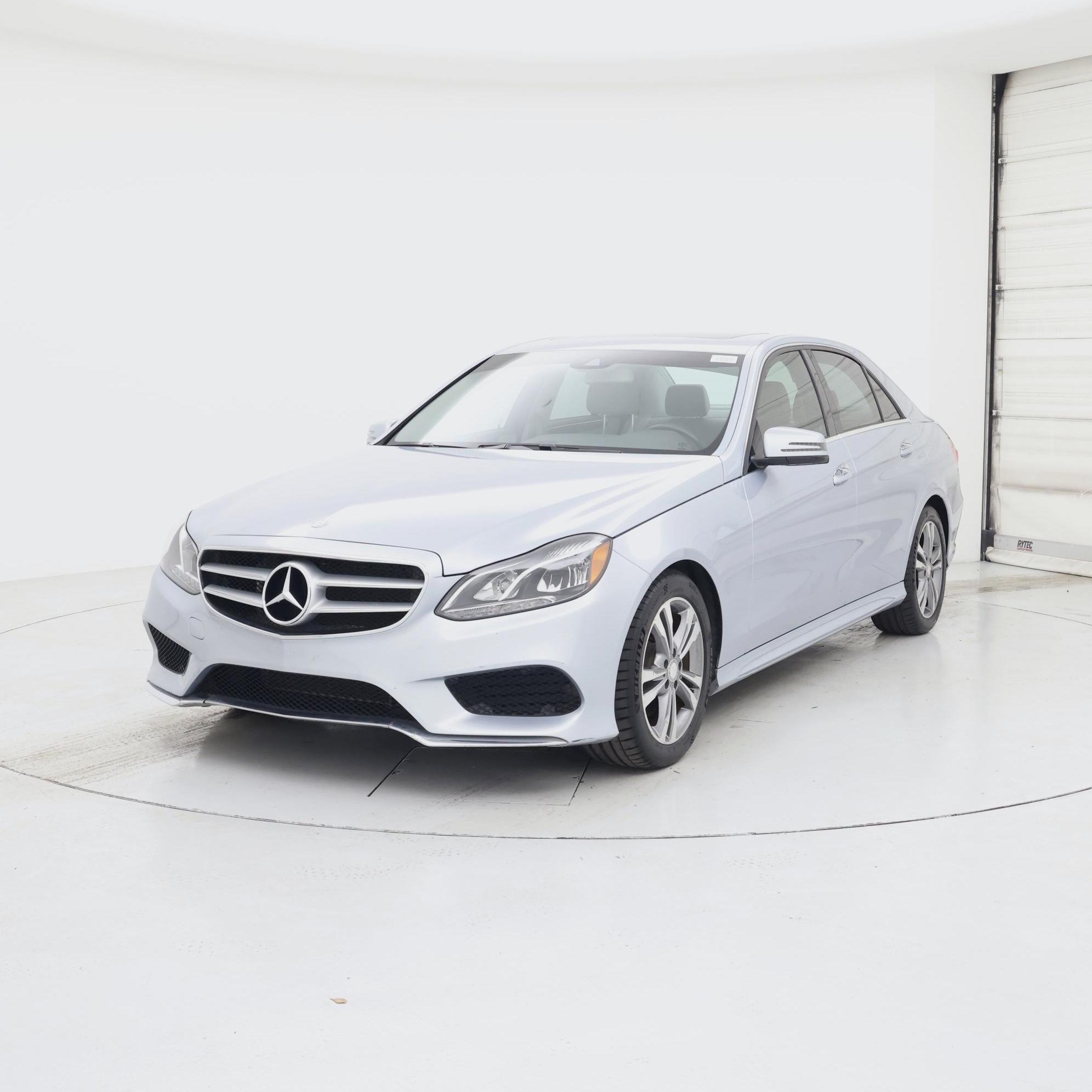 Thumbnail: 2016 Mercedes-Benz E-Class - 4