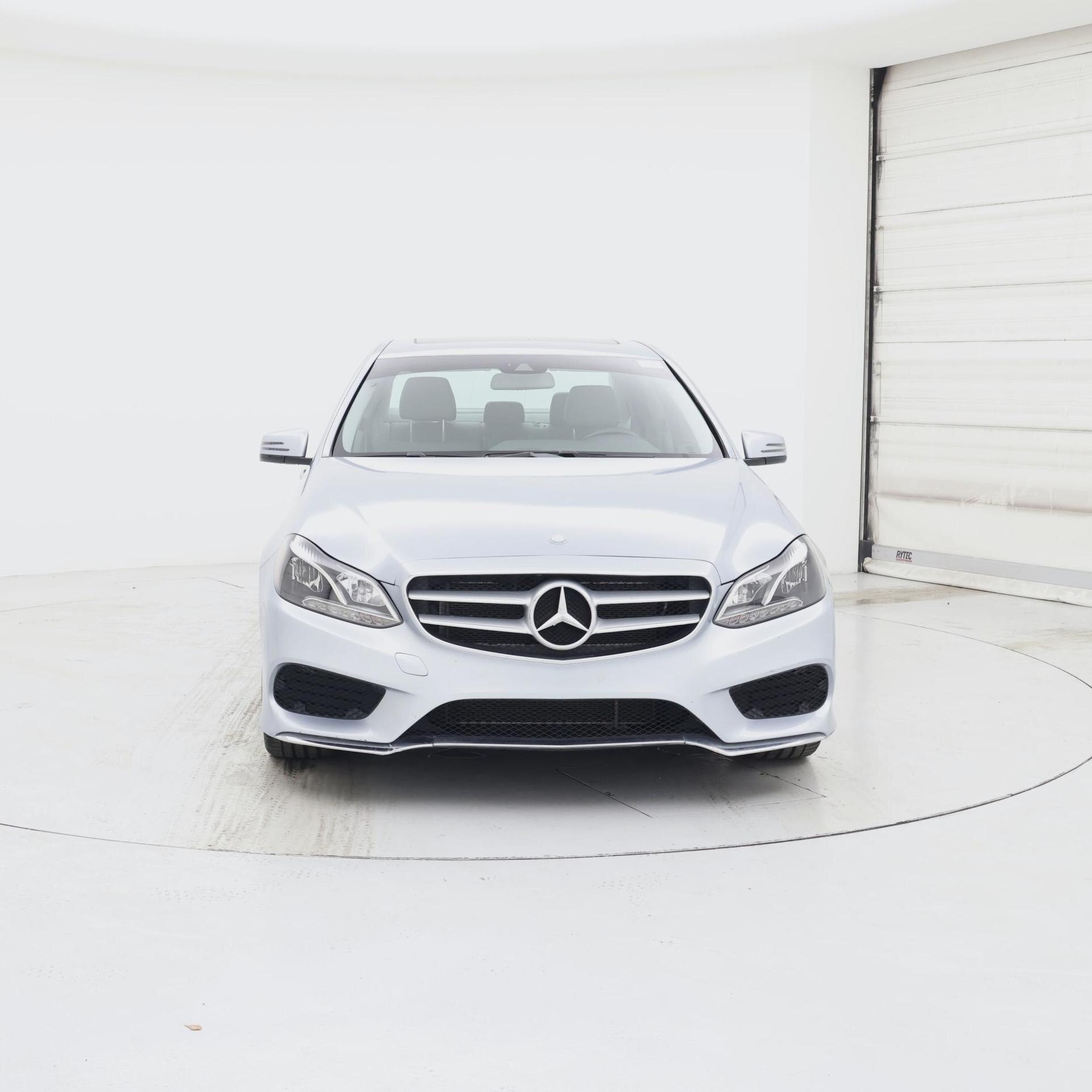 Thumbnail: 2016 Mercedes-Benz E-Class - 5