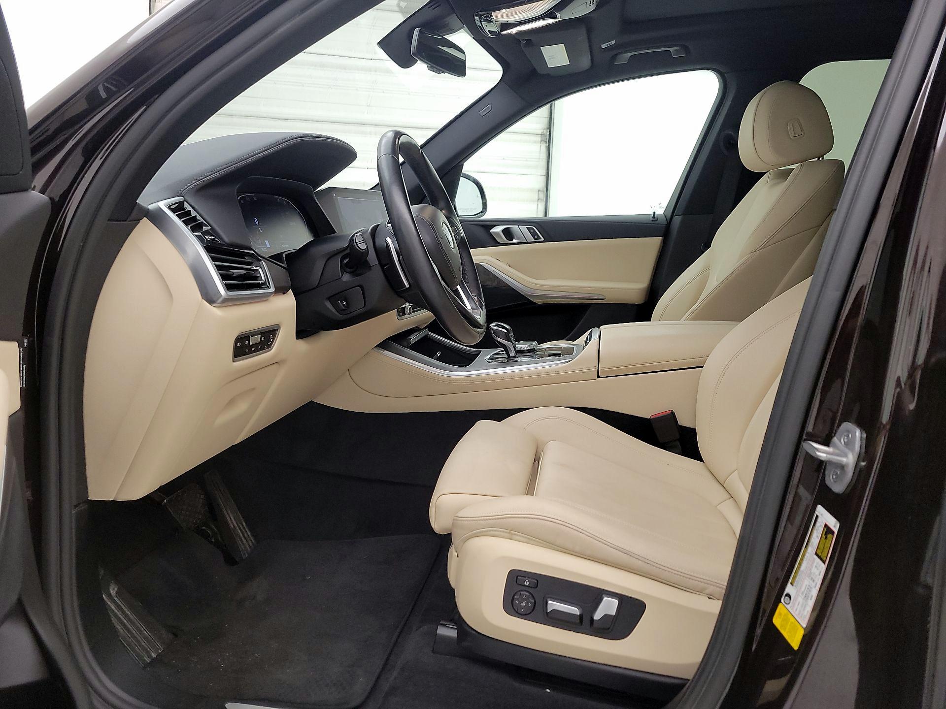 Thumbnail: 2021 BMW X5 - 11