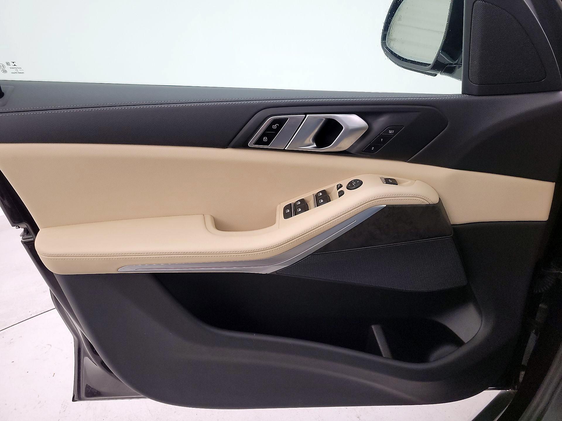 Thumbnail: 2021 BMW X5 - 12