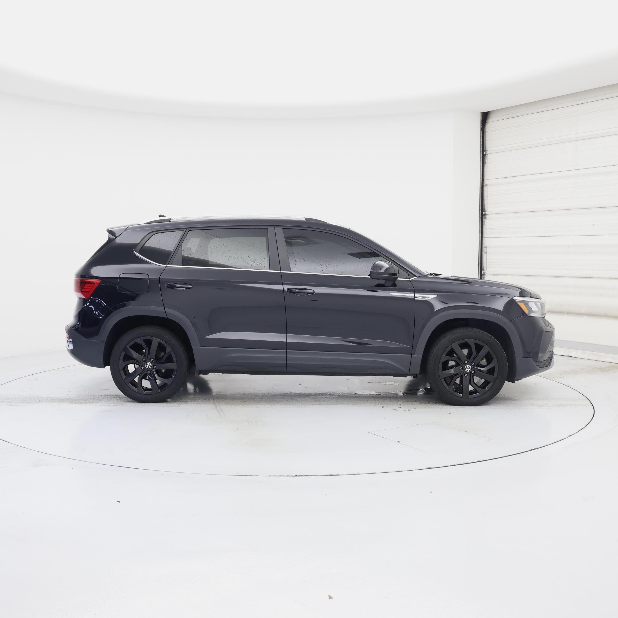 Thumbnail: 2023 Volkswagen Taos - 7