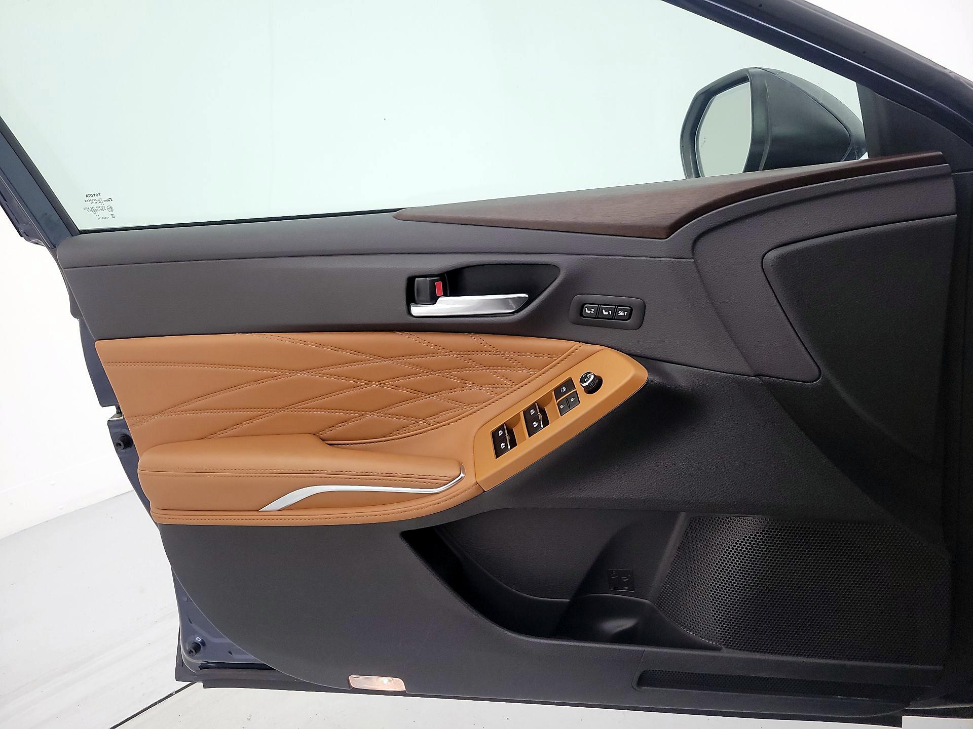 Thumbnail: 2019 Toyota Avalon - 12