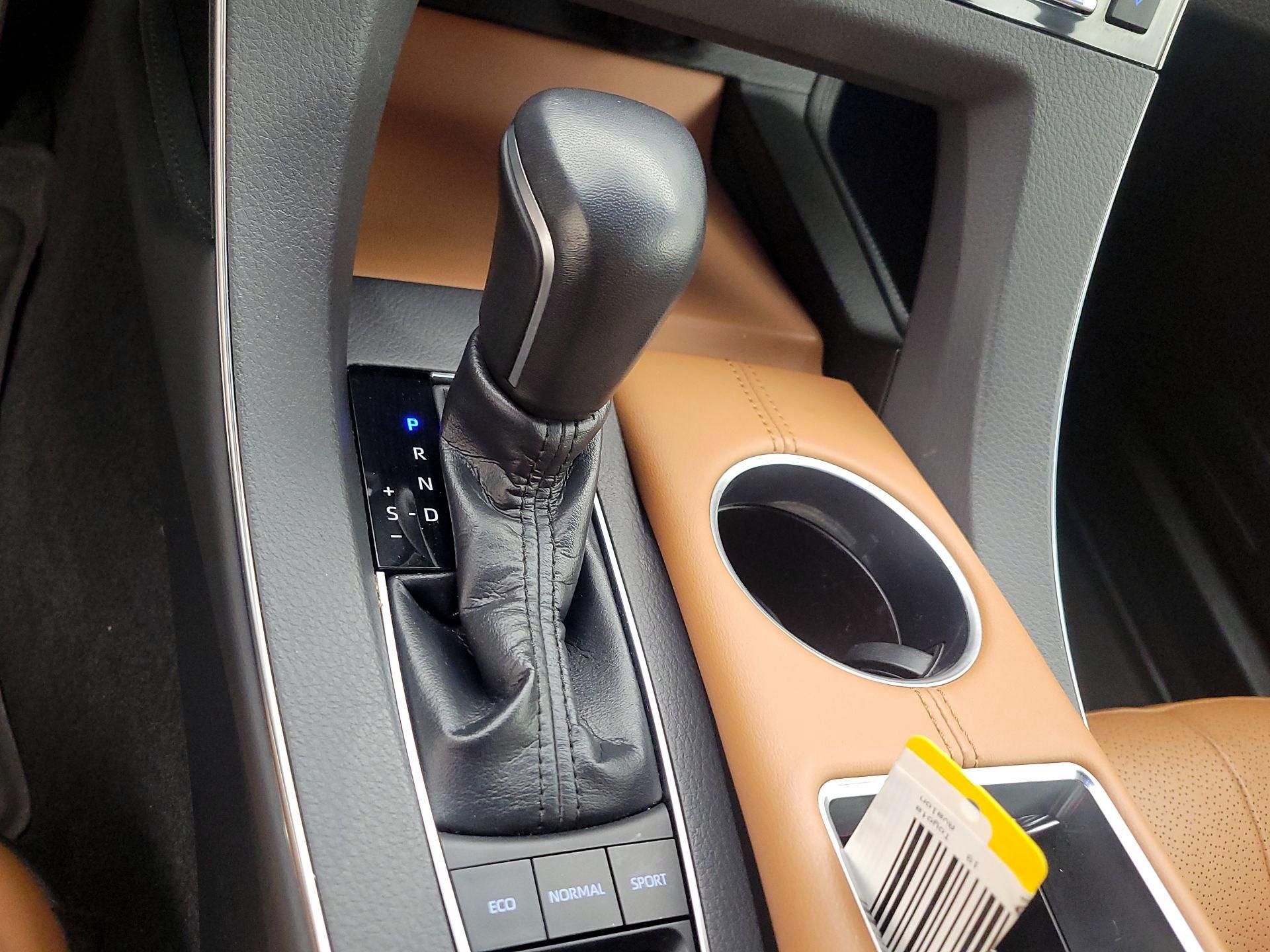 Thumbnail: 2019 Toyota Avalon - 18