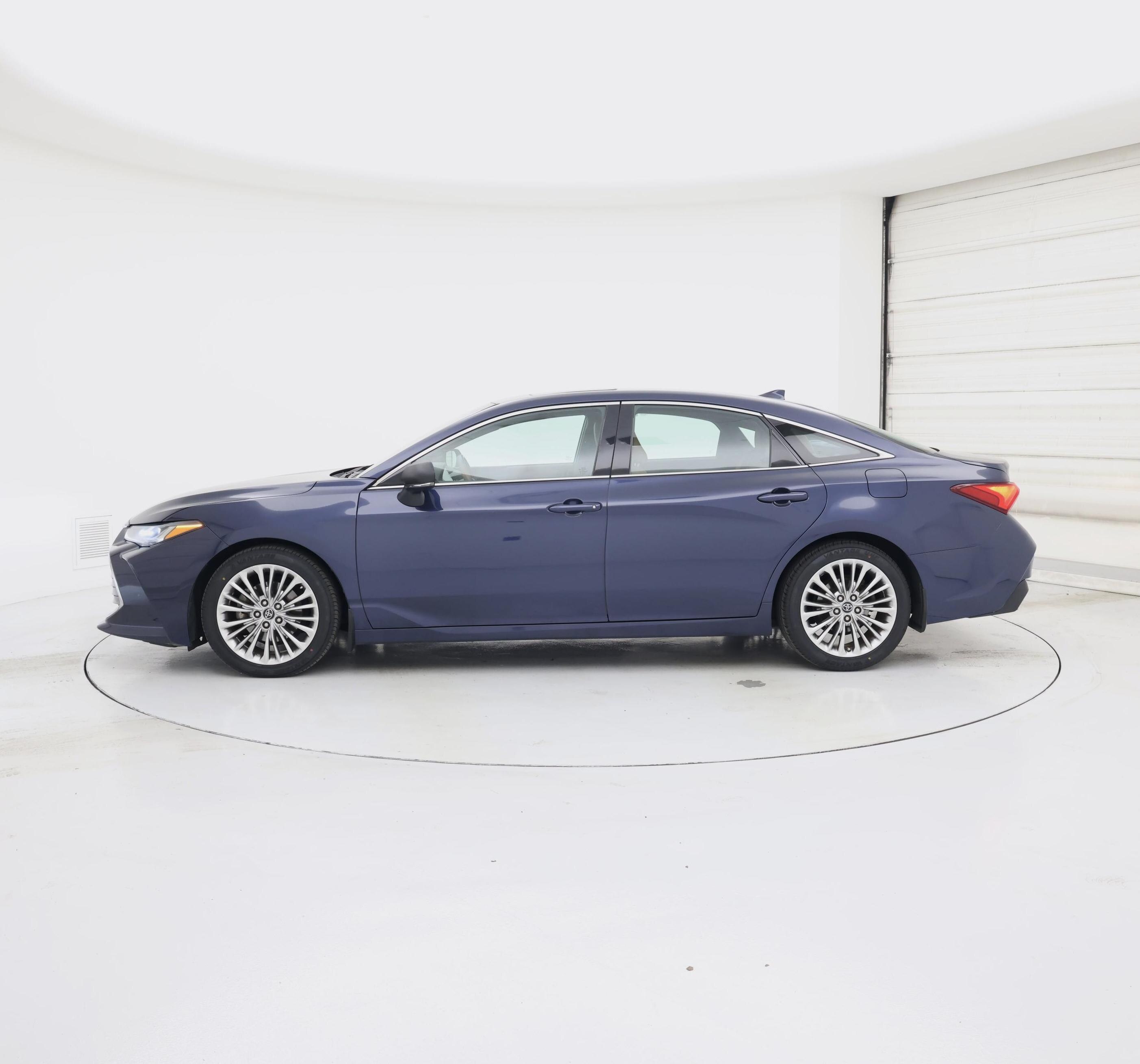 Thumbnail: 2019 Toyota Avalon - 3