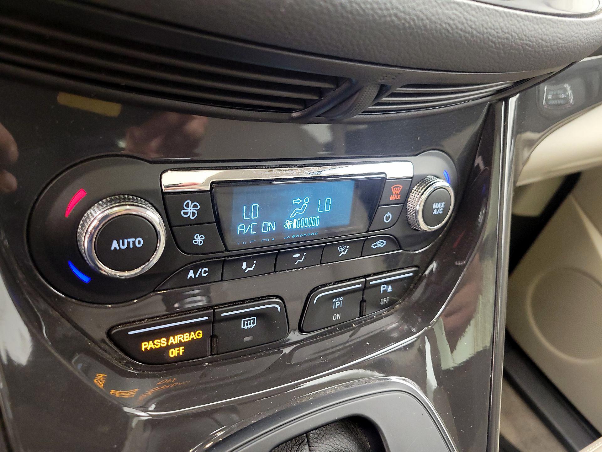 Thumbnail: 2016 Ford Escape - 14