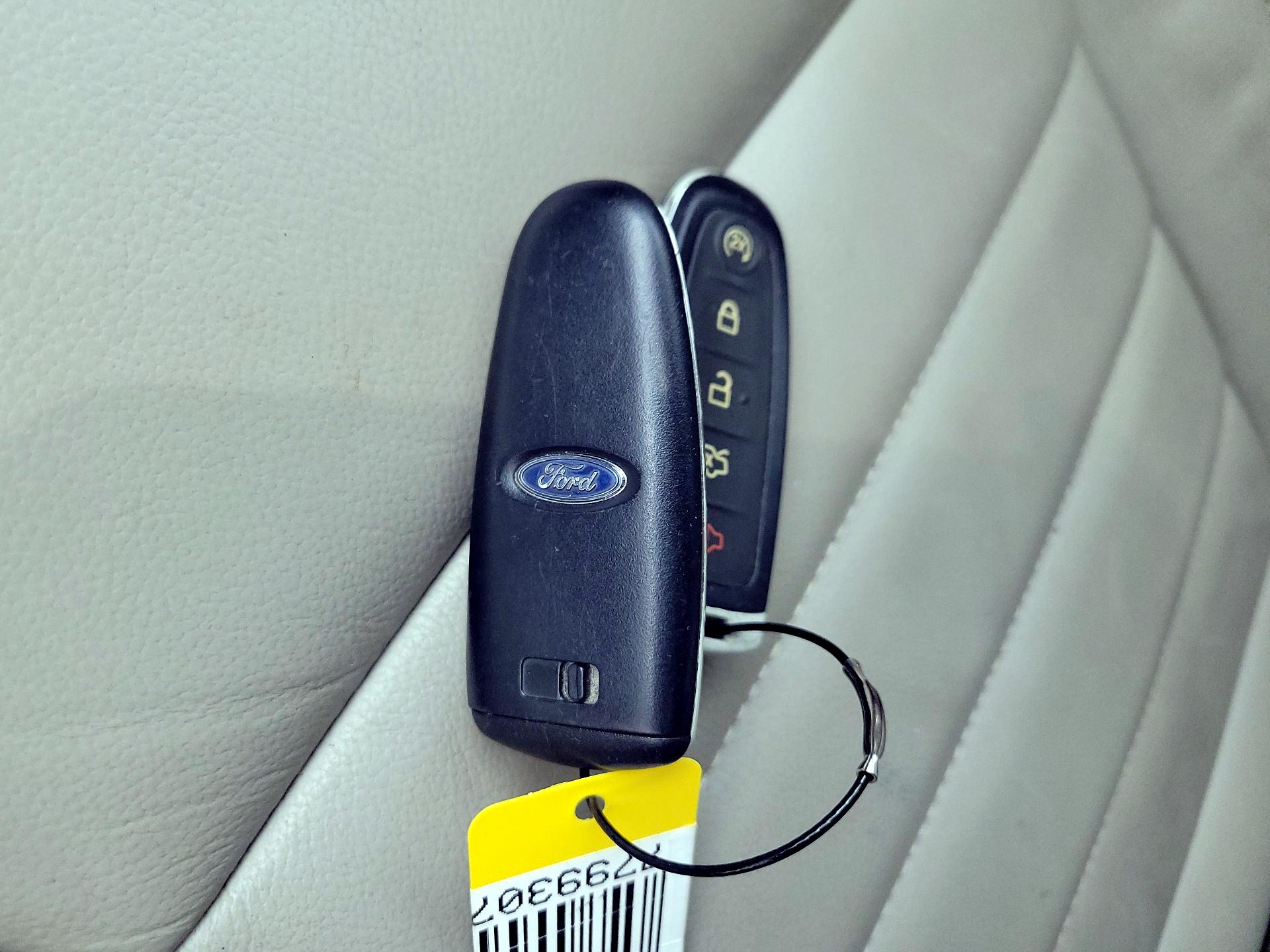 Thumbnail: 2016 Ford Escape - 18