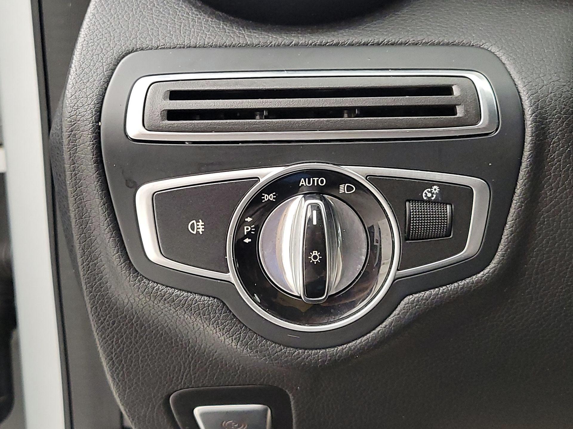 Thumbnail: 2016 Mercedes-Benz C-Class - 13