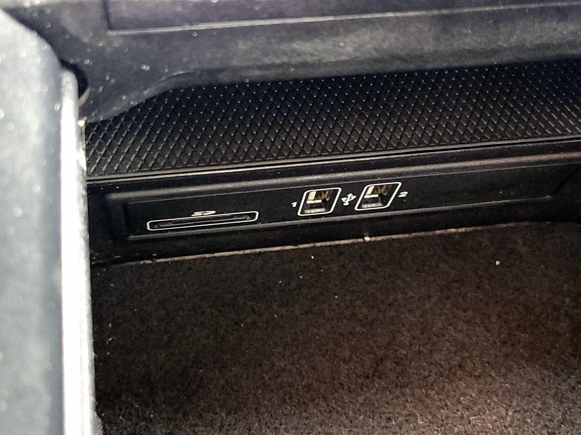 Thumbnail: 2016 Mercedes-Benz C-Class - 18