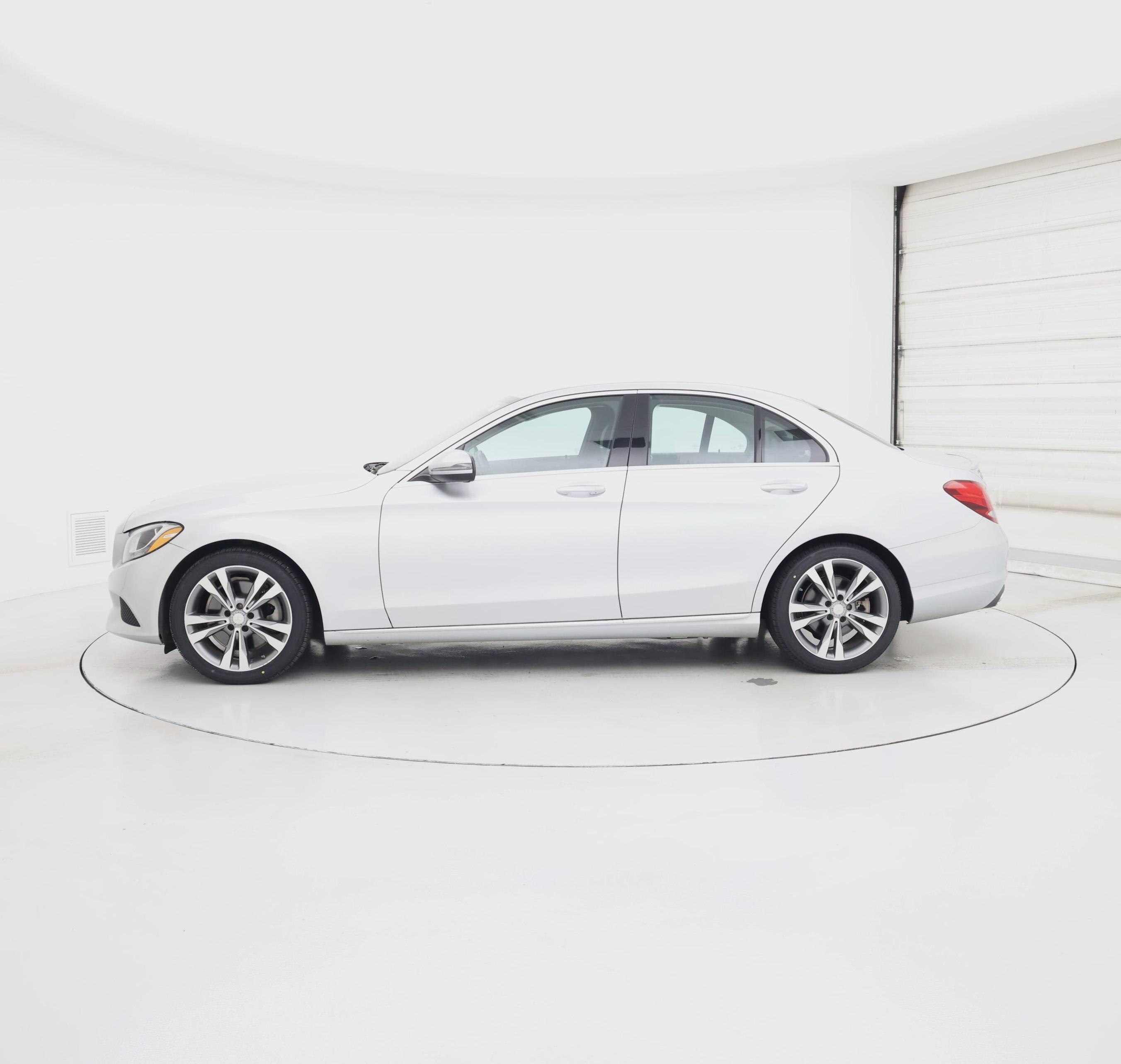 Thumbnail: 2016 Mercedes-Benz C-Class - 3