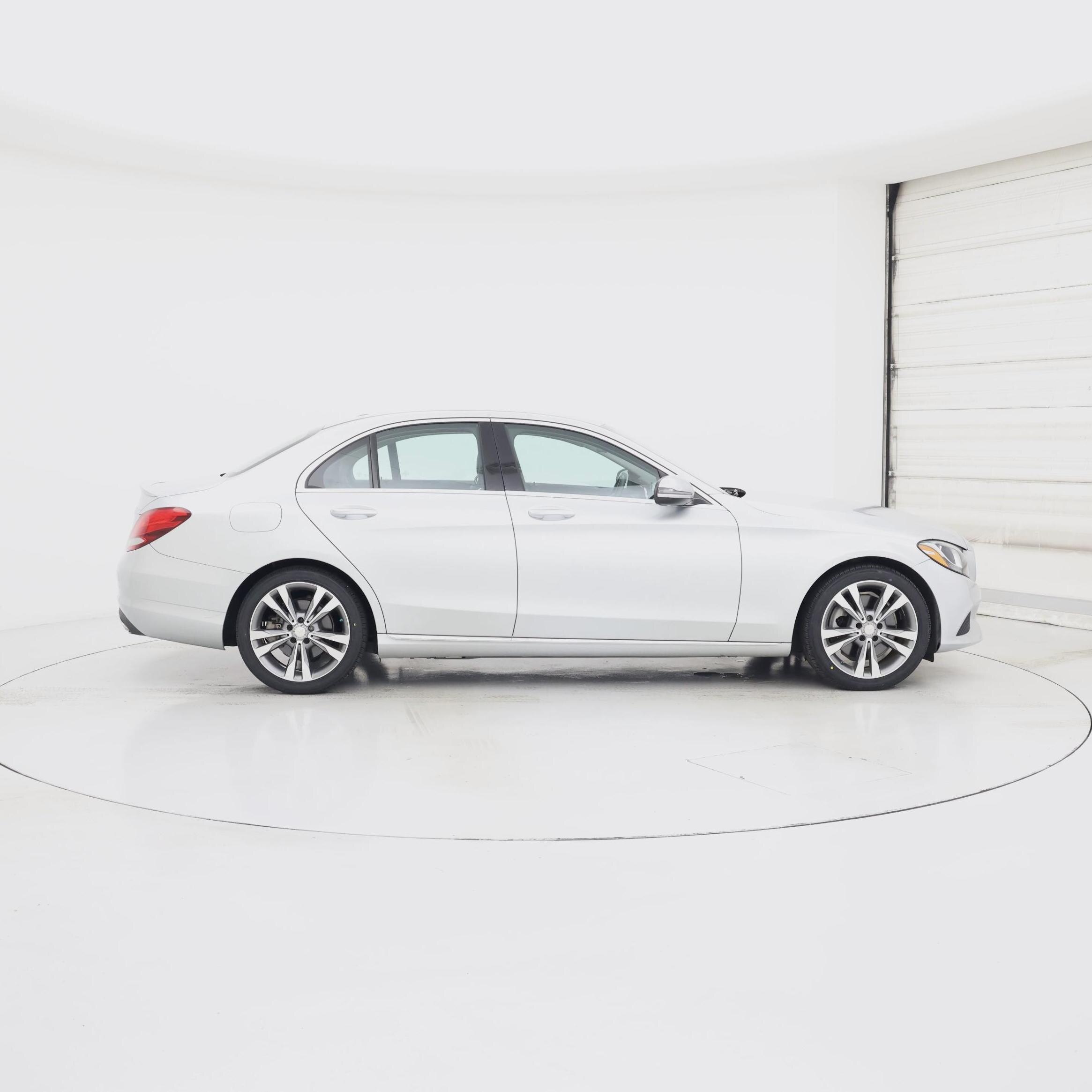 Thumbnail: 2016 Mercedes-Benz C-Class - 7