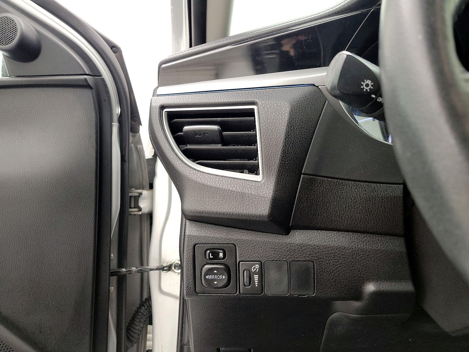 2016 Toyota Corolla S - Photo 14