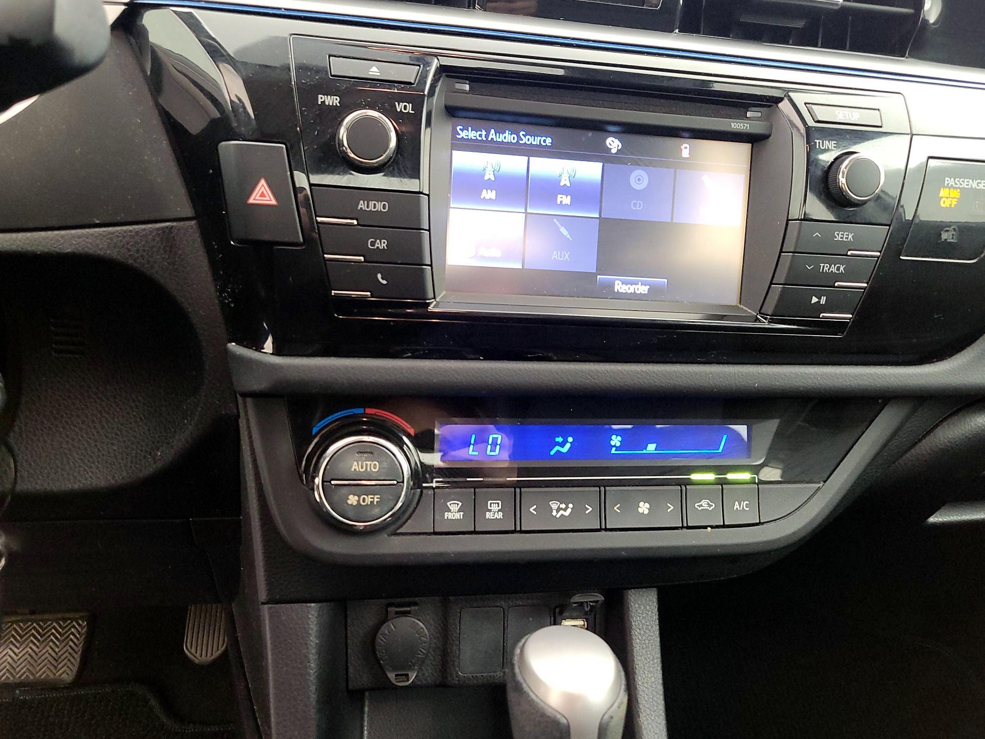 Thumbnail: 2016 Toyota Corolla - 16