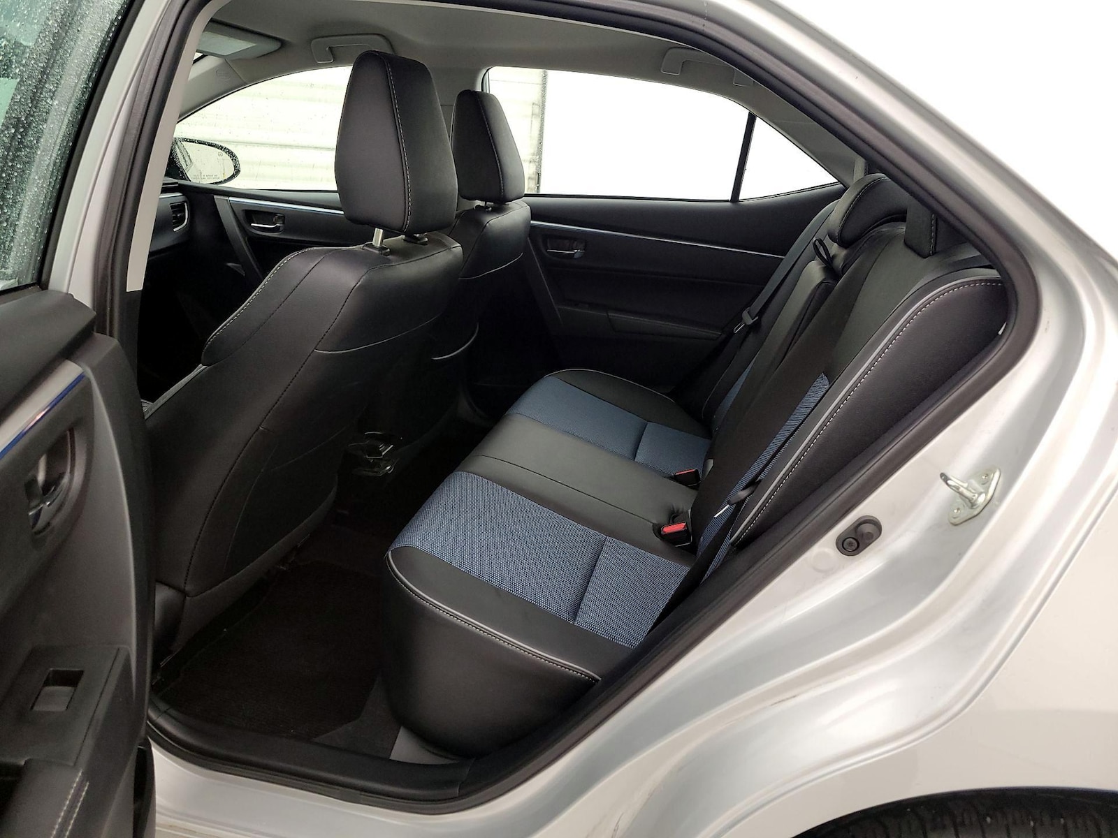 2016 Toyota Corolla S - Photo 20