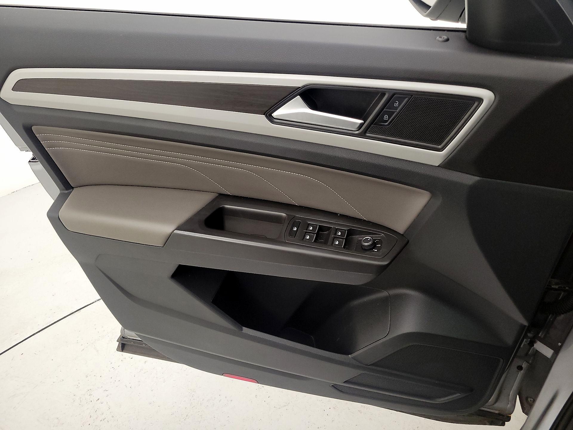 Thumbnail: 2022 Volkswagen Atlas - 12