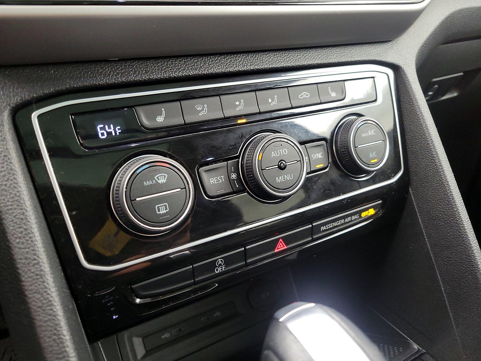 Thumbnail: 2022 Volkswagen Atlas - 14