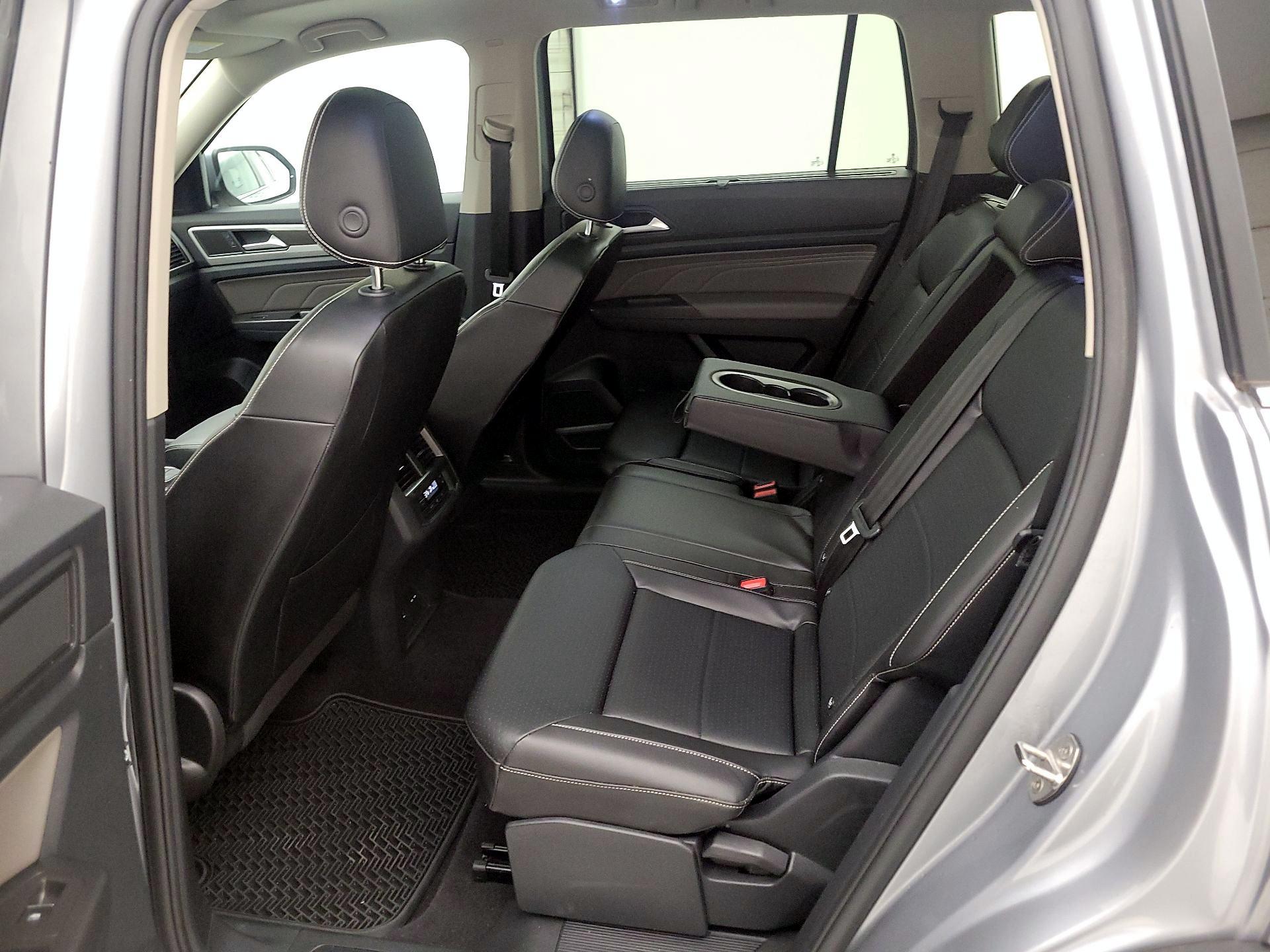 Thumbnail: 2022 Volkswagen Atlas - 16