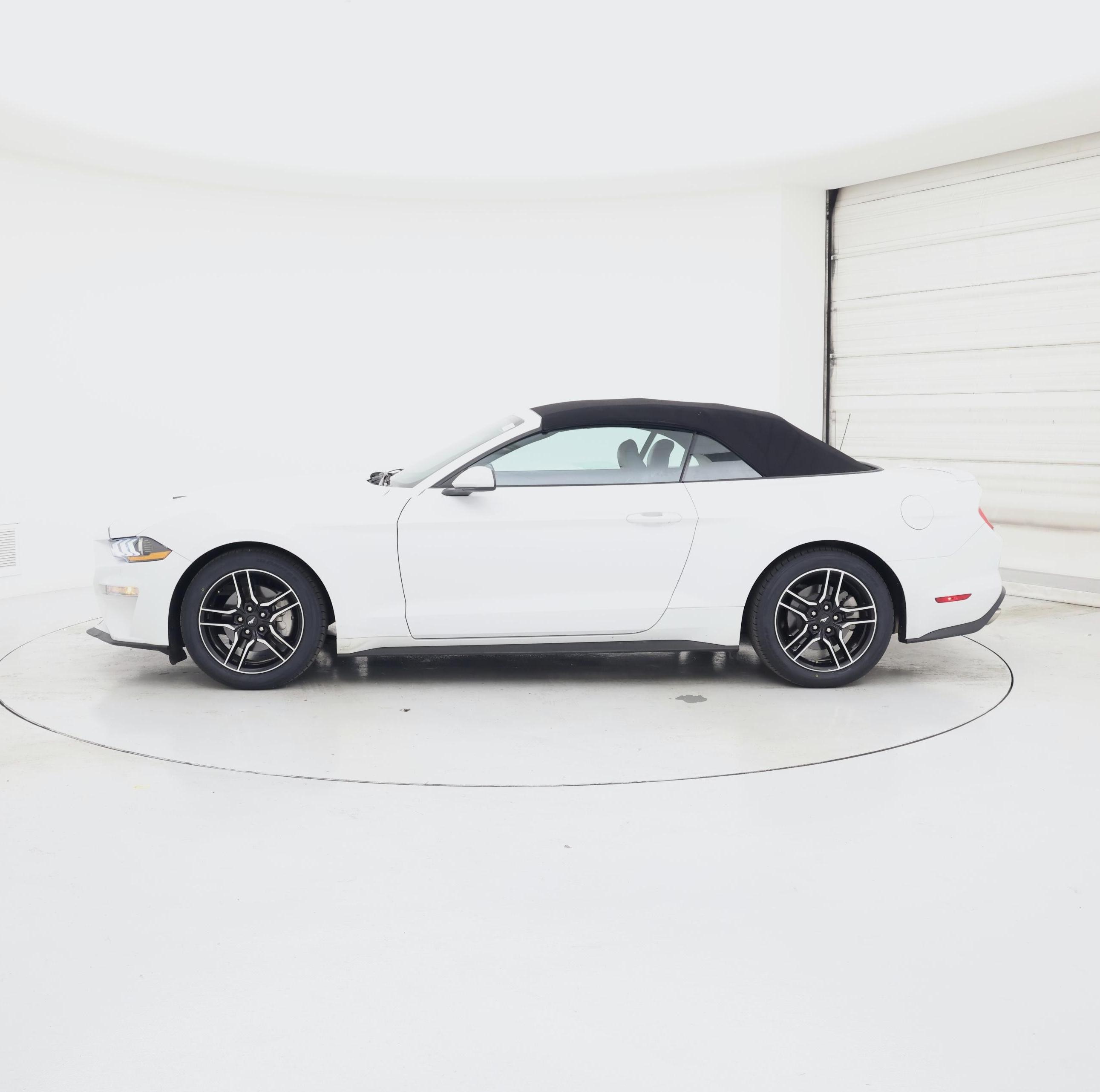 Thumbnail: 2022 Ford Mustang - 3