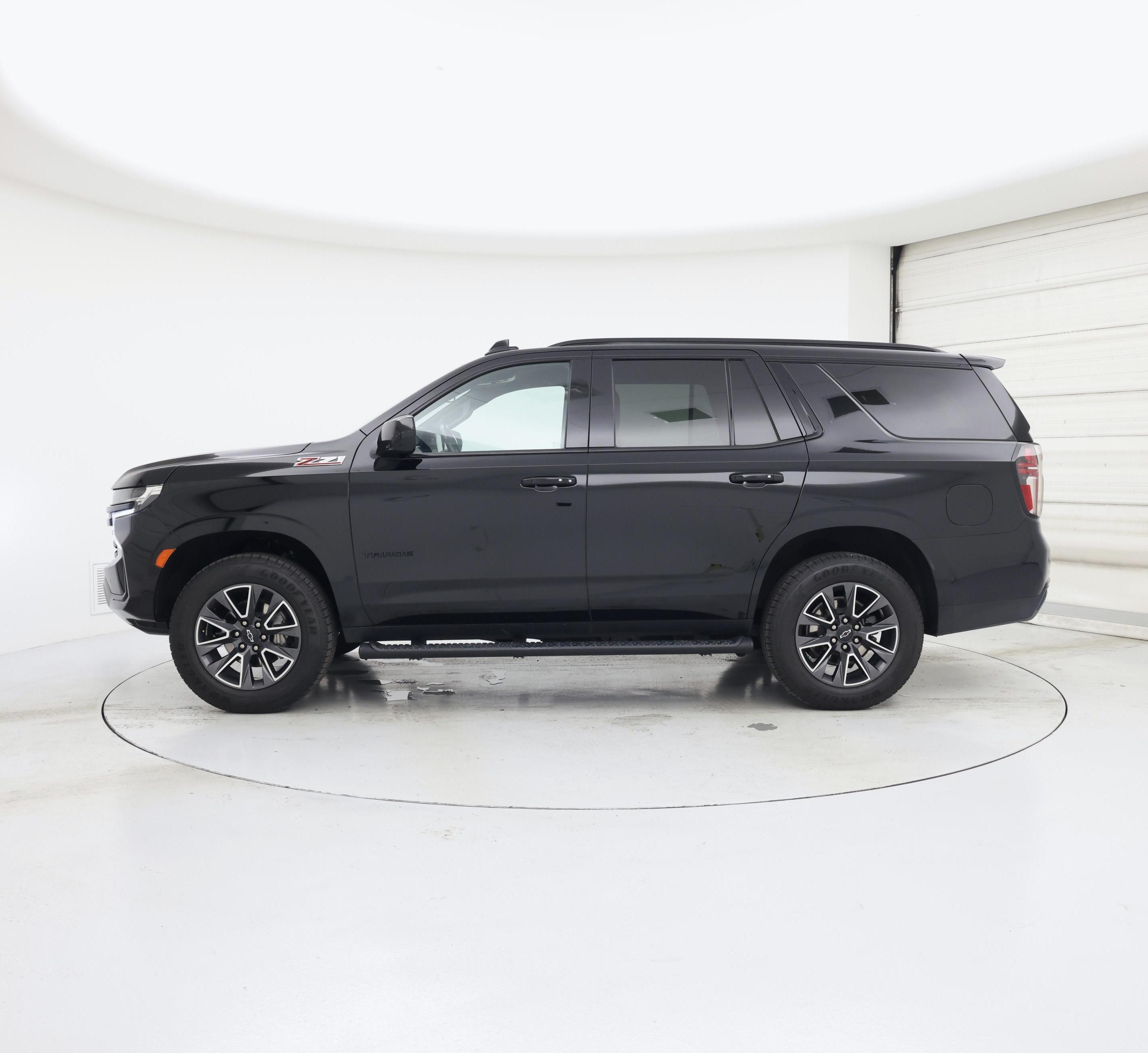 Thumbnail: 2023 Chevrolet Tahoe - 3