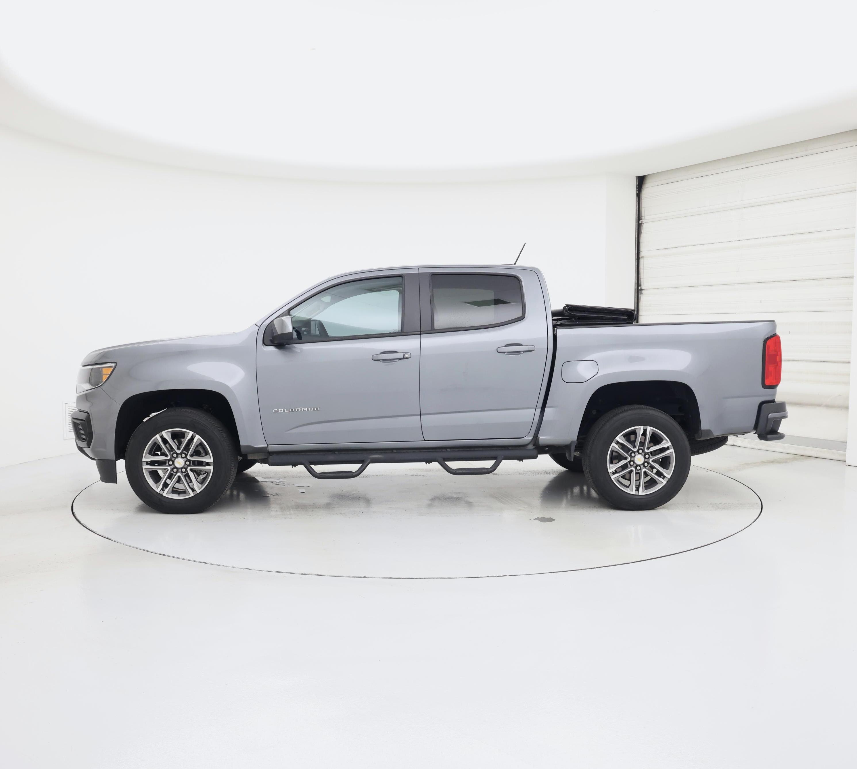 Thumbnail: 2022 Chevrolet Colorado - 3
