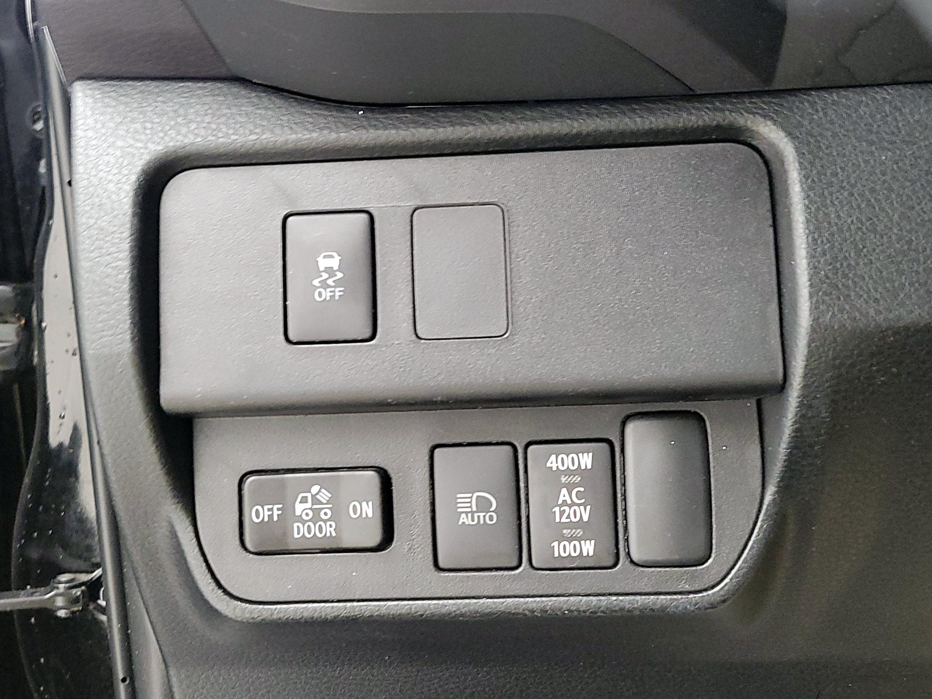 Thumbnail: 2023 Toyota Tacoma - 13