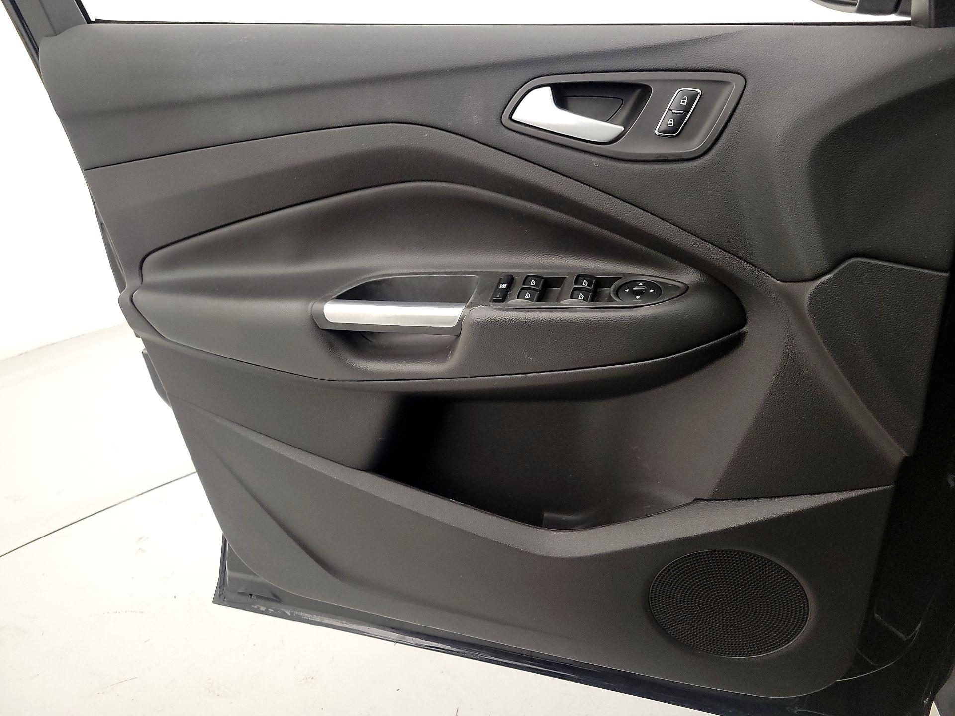 Thumbnail: 2016 Ford Escape - 12