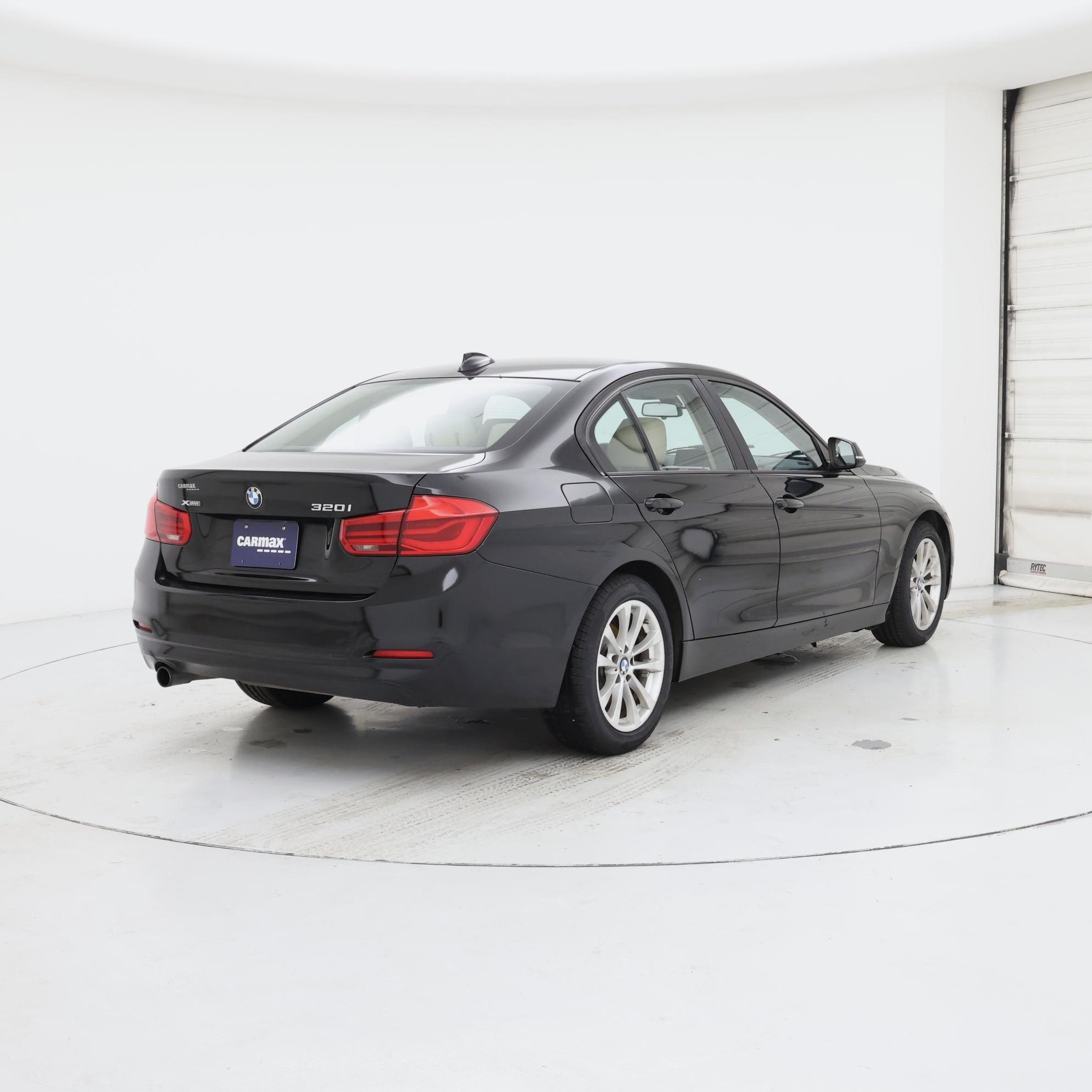 Thumbnail: 2017 BMW 3 Series - 8
