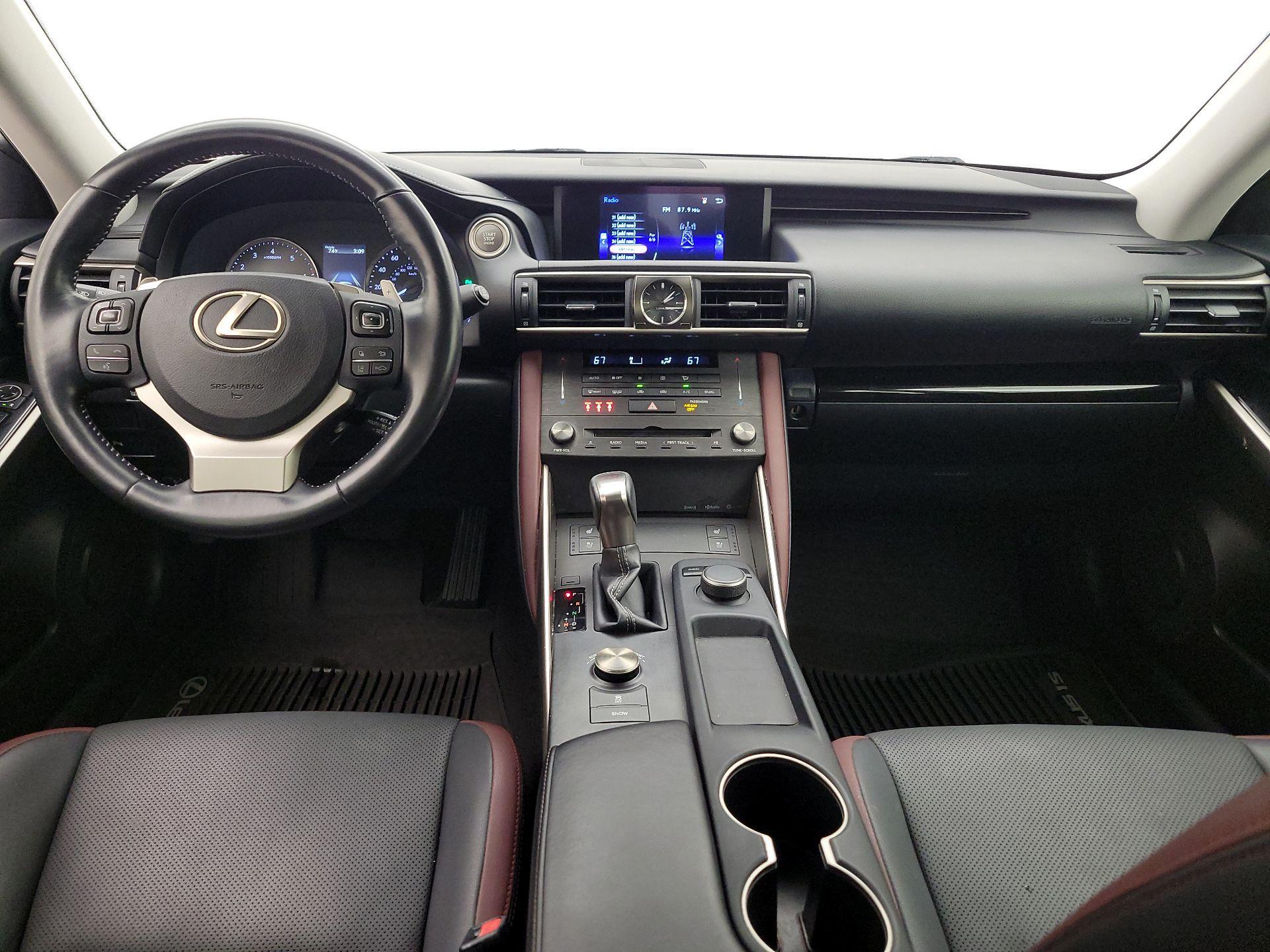 Thumbnail: 2020 Lexus IS - 9