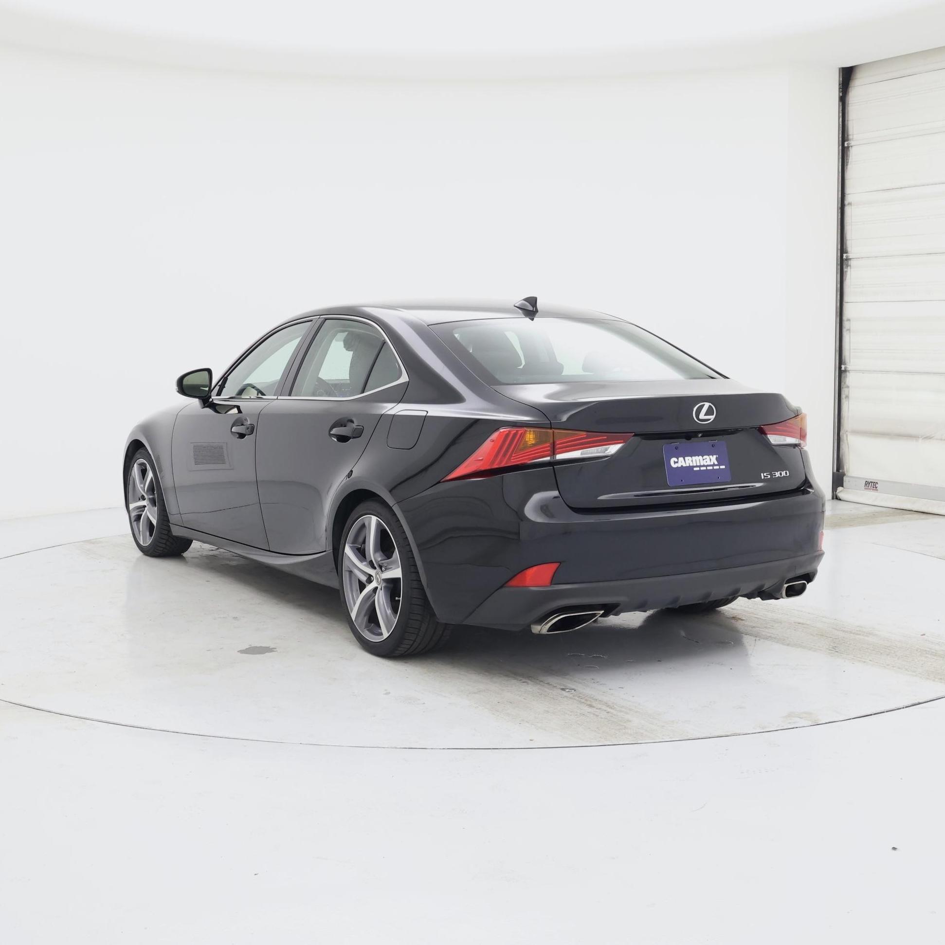 Thumbnail: 2020 Lexus IS - 2