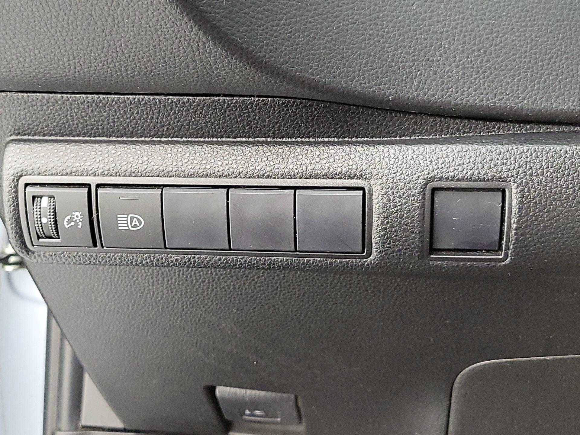 Thumbnail: 2020 Toyota Corolla - 13