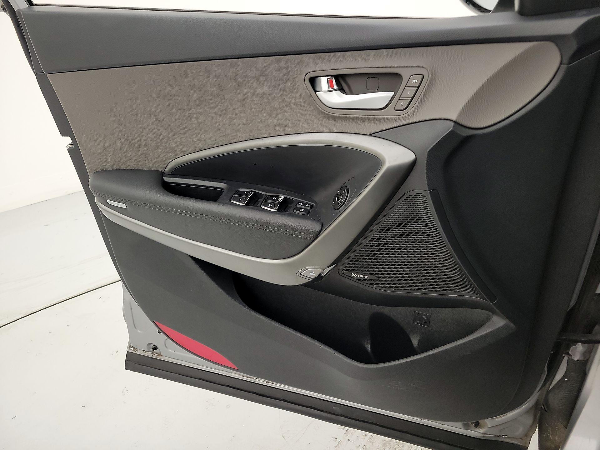 Thumbnail: 2017 Hyundai Santa Fe - 12