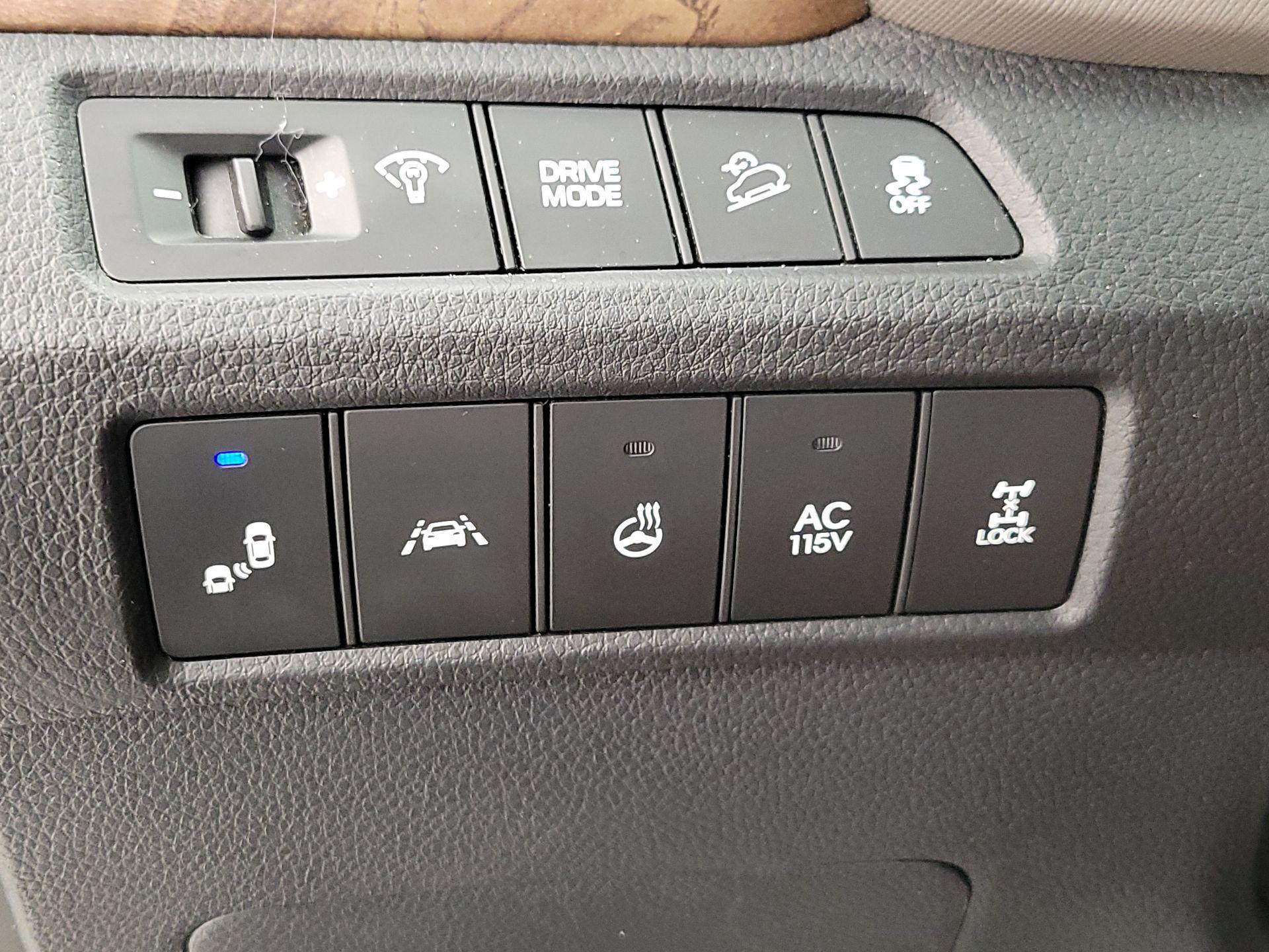 Thumbnail: 2017 Hyundai Santa Fe - 13