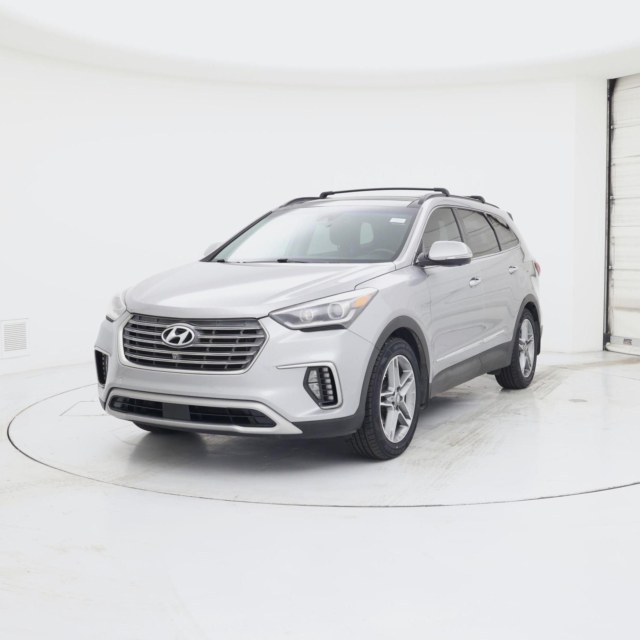 Thumbnail: 2017 Hyundai Santa Fe - 4